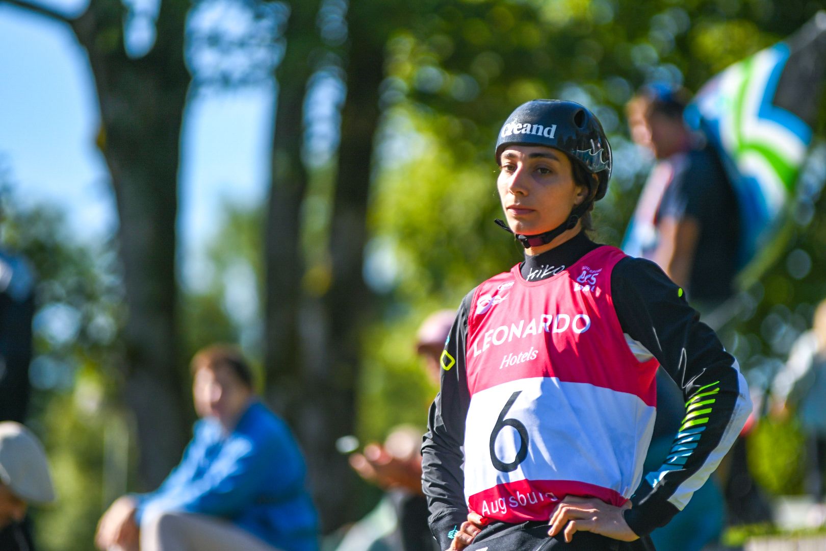 Doria es lamenta després de la seva semifinal de canoa, on ha quedat fora de la lluita per les medalles.