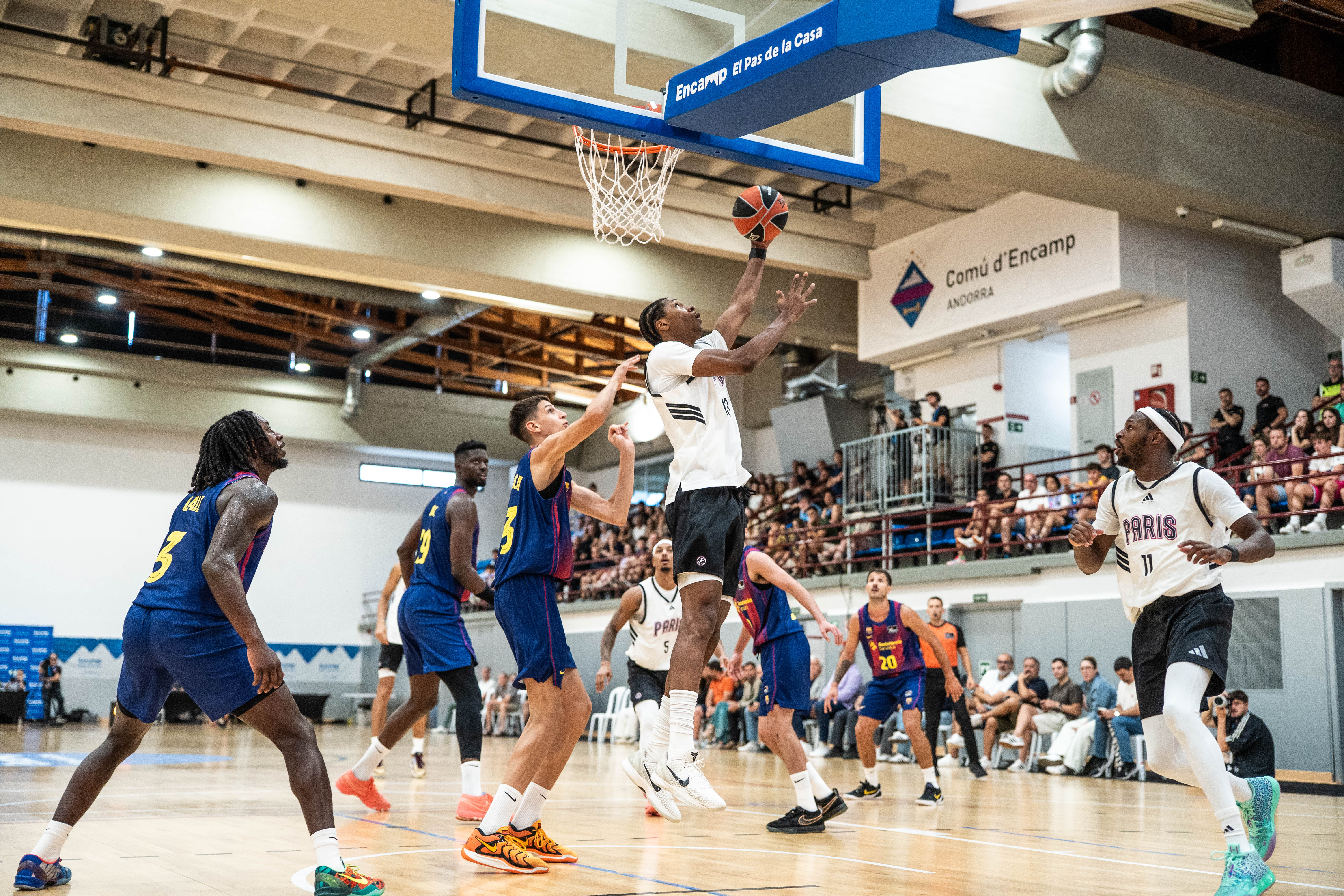 L'enfrontament entre el Barça i el Paris ha estat d'allò més igualat. 