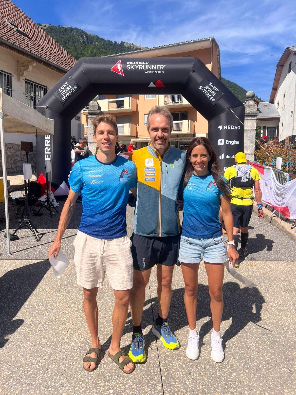 Soldevila i Fenés, amb el seleccionador Fabrizio Gravina a l'arribada de la cursa. 