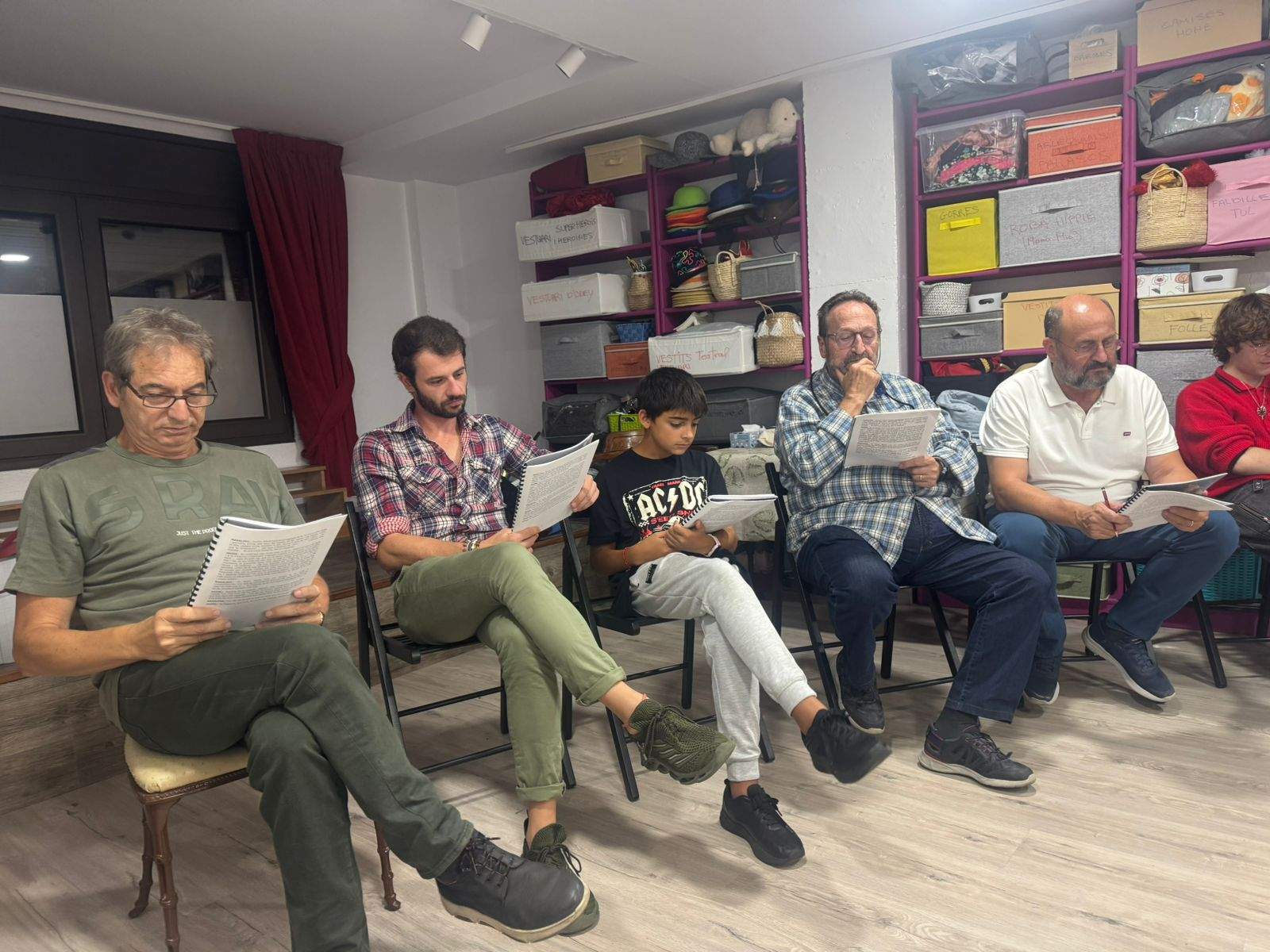 Assaig de la lectura dramatitzada de l’Ermità Meritxell. La portaveu del Sindicat, Rebeca Bonache.