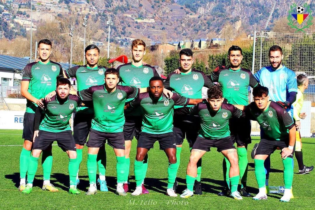 Una imatge de l'última temporada que va entrar en competició de la UE Sant Julìà. 