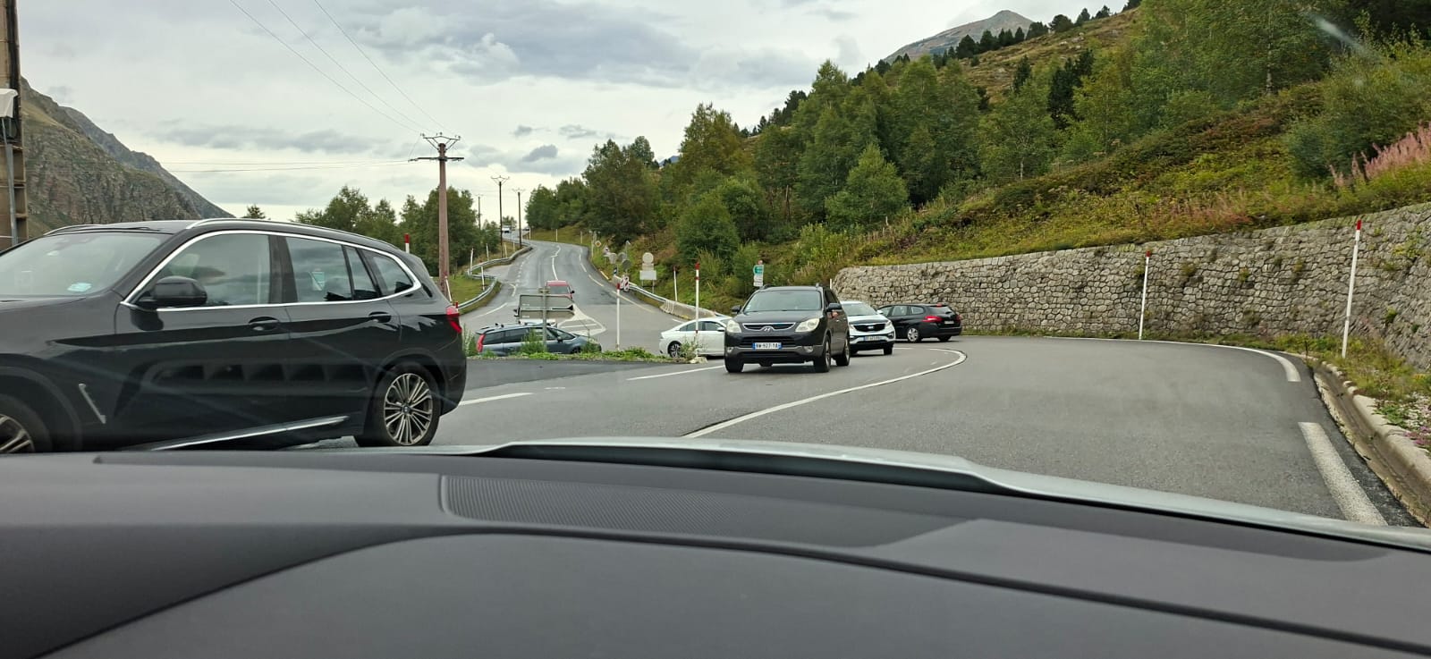 Fortes retencions per entrar a Andorra, a l'alçada de la Croisade.