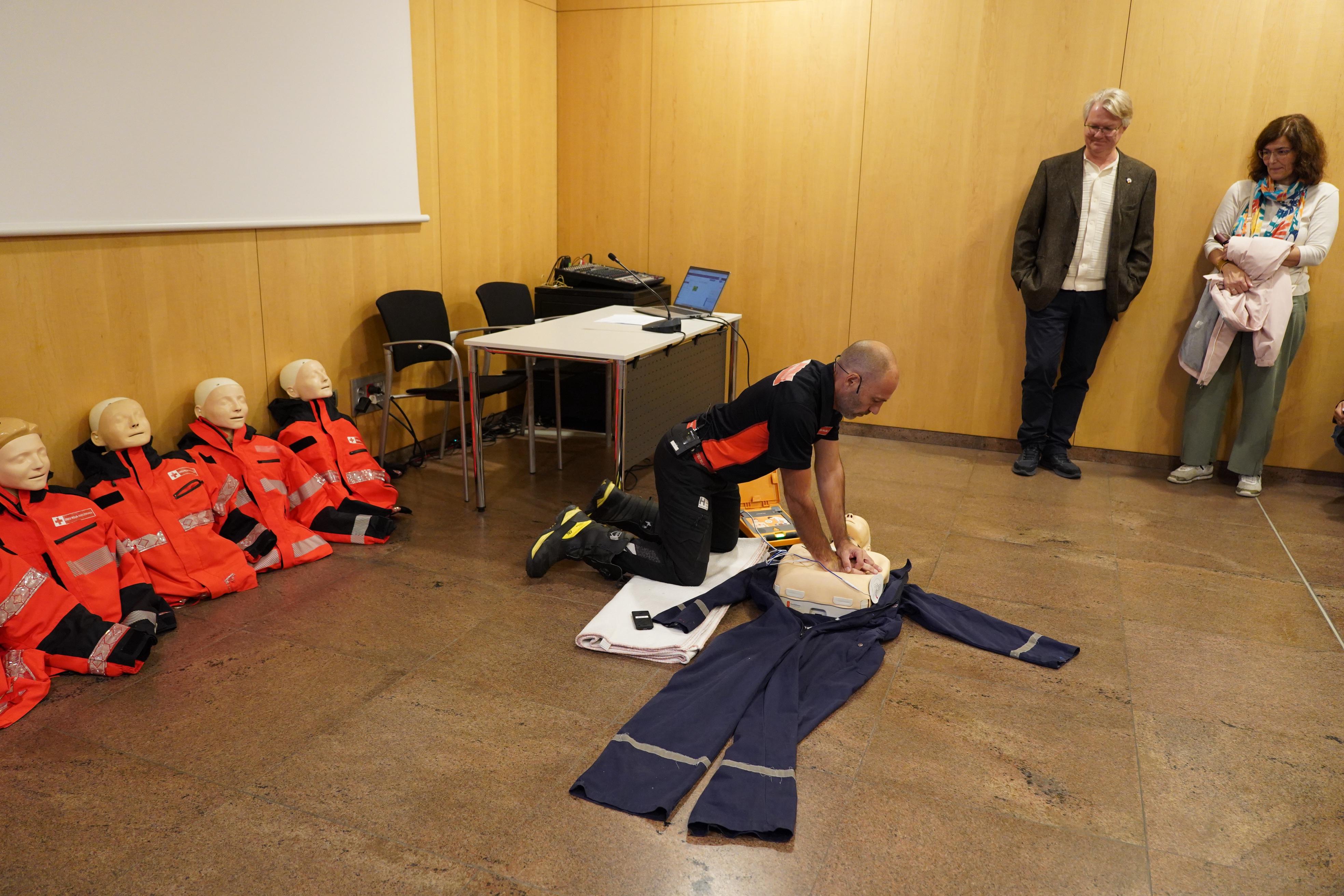 Treballs de reanimació cardiopulmonar (RCP).