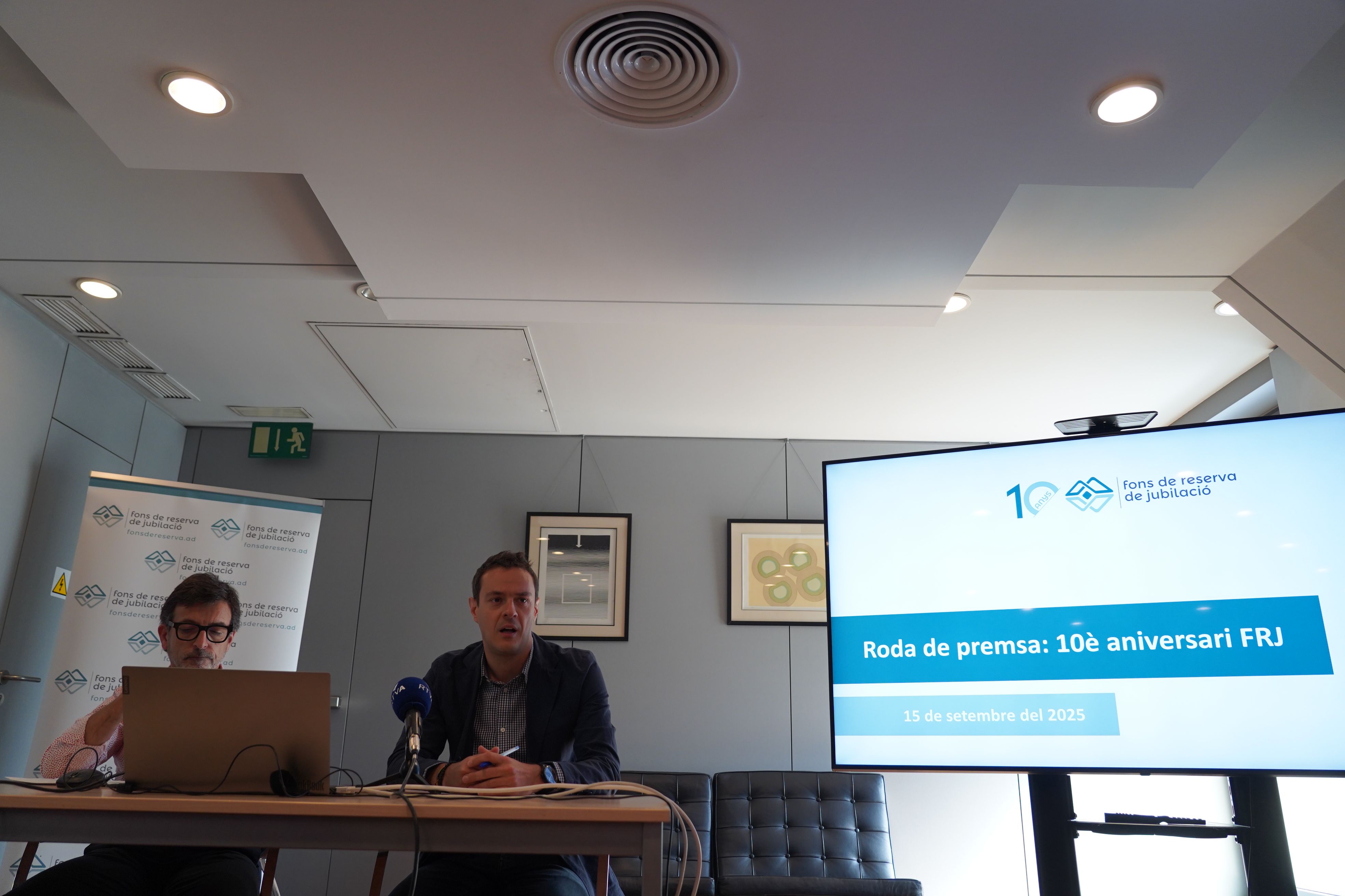 Jordi Cinca i Marc Galabert durant la compareixença.