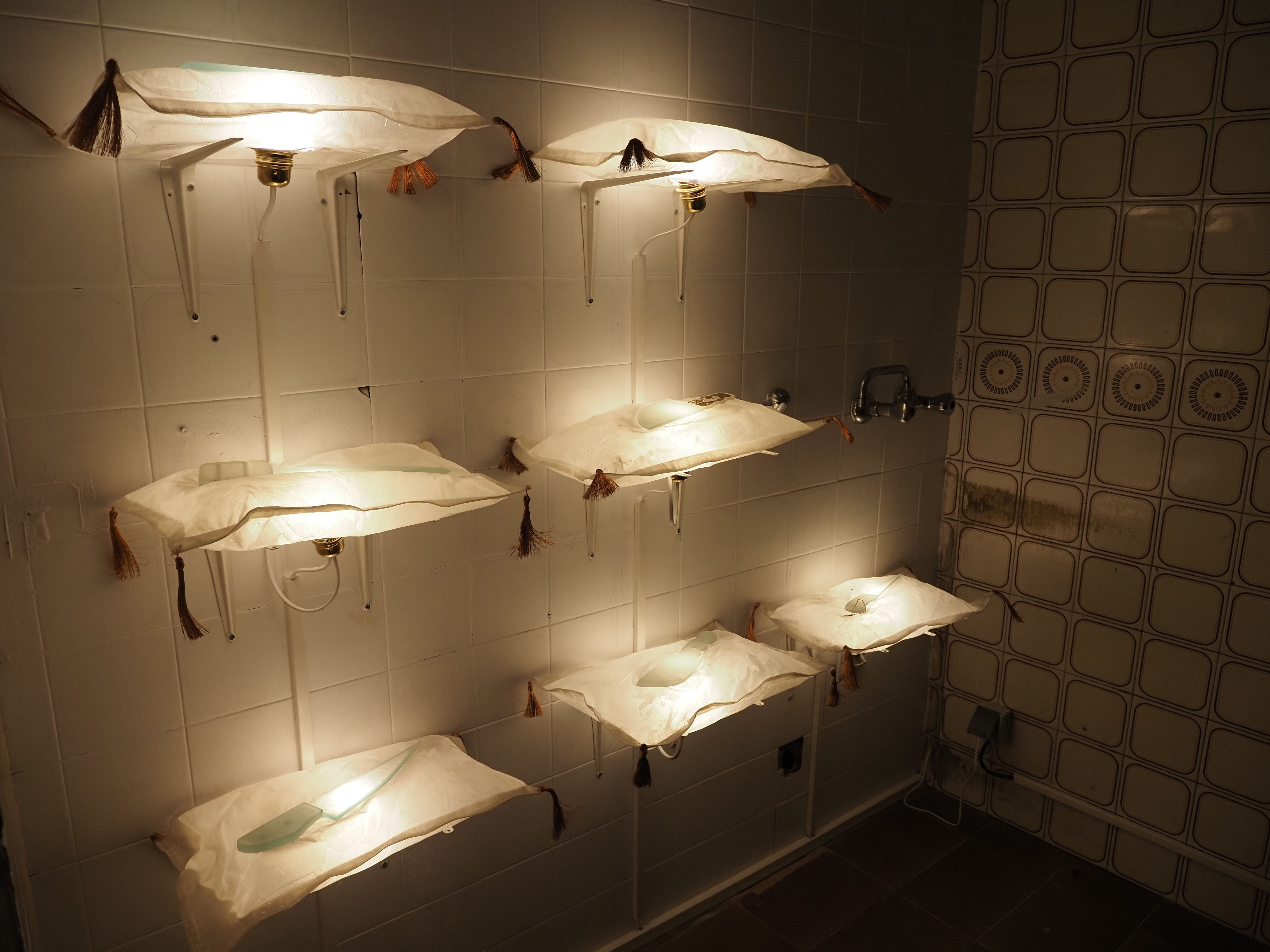 'Pause the violence' de Ymna Alsawi. 'Pause the violence' de Ymna Alsawi.