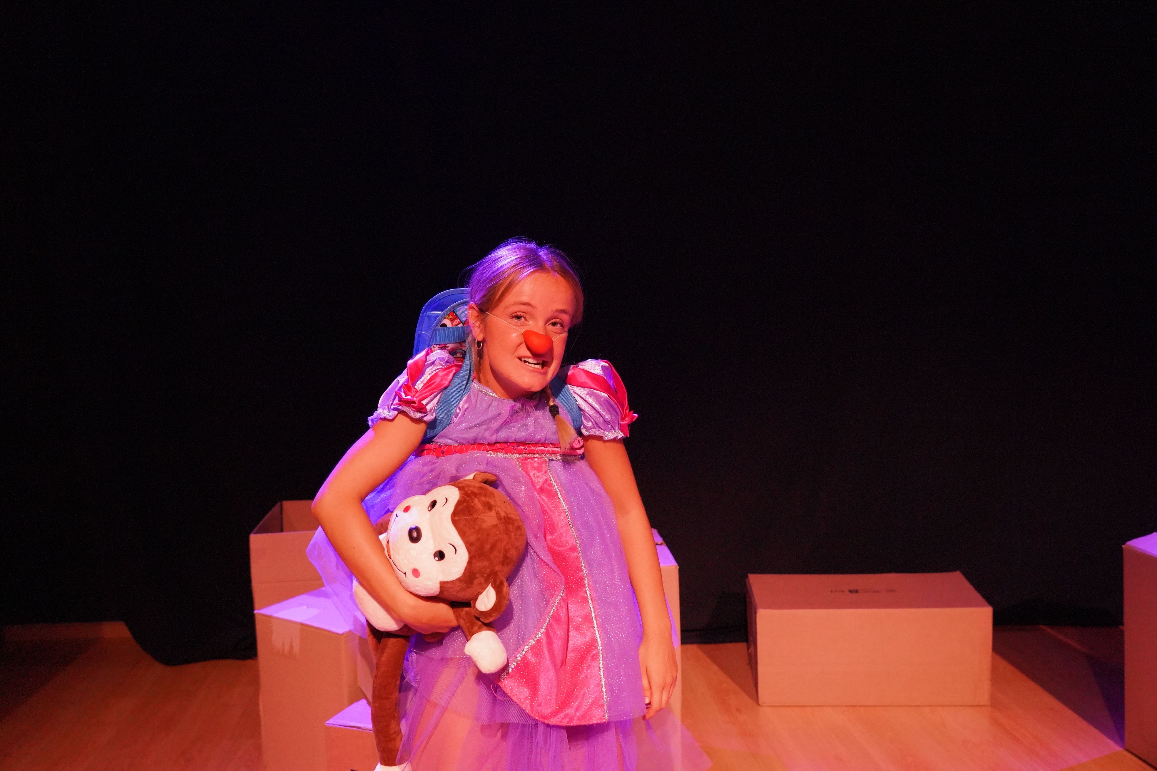 Aina Sánchez, durant un assaig de '22 caixes'.