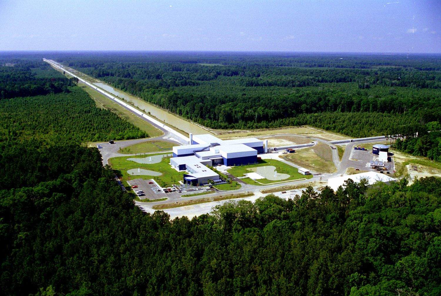 Vista aèria de LIGO a Livingston, Louisiana - Crèdit: Caltech/MIT/LIGO Lab La portaveu del Sindicat, Rebeca Bonache.