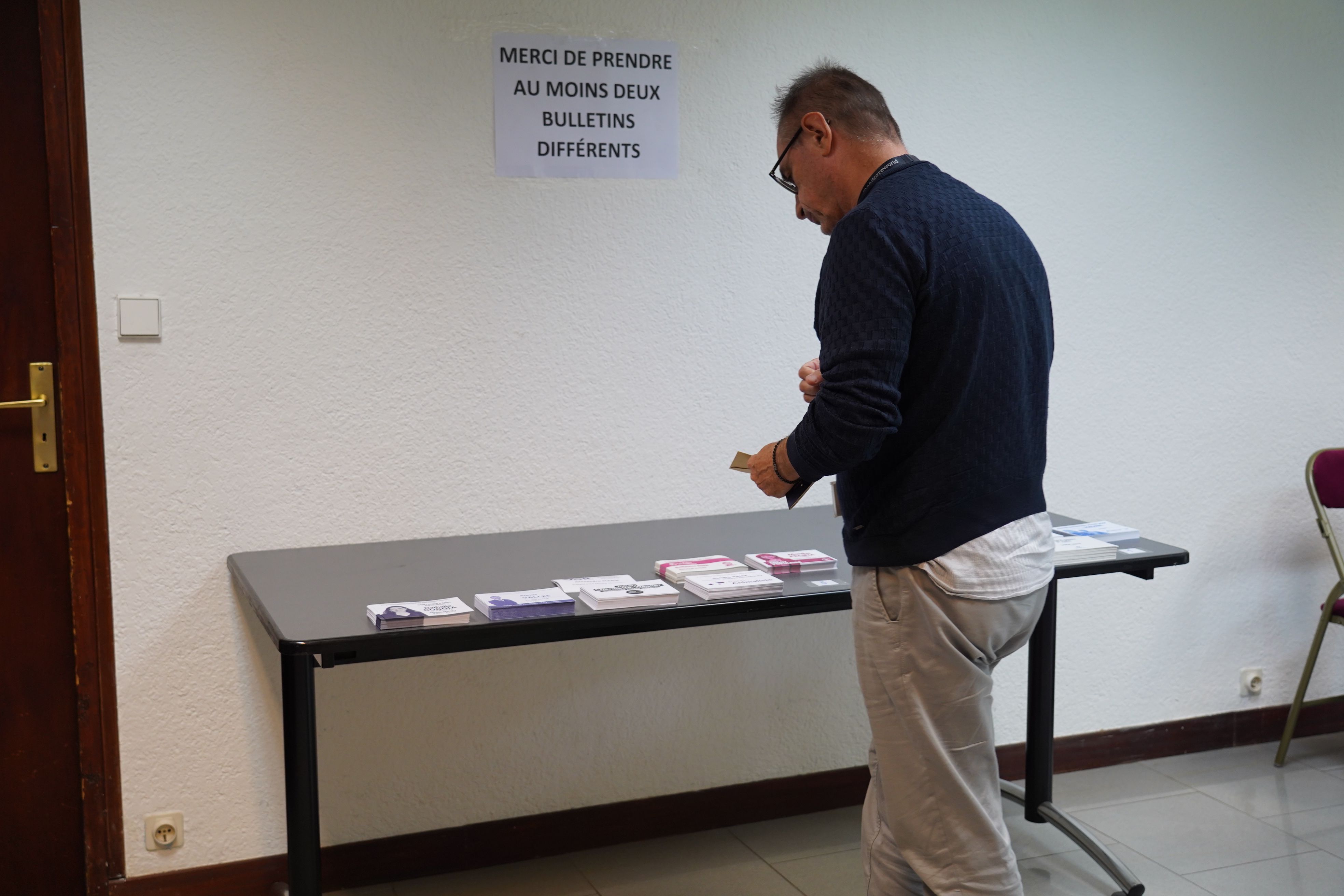 Setze candidats compten amb opcions de substituir a Vojetta.