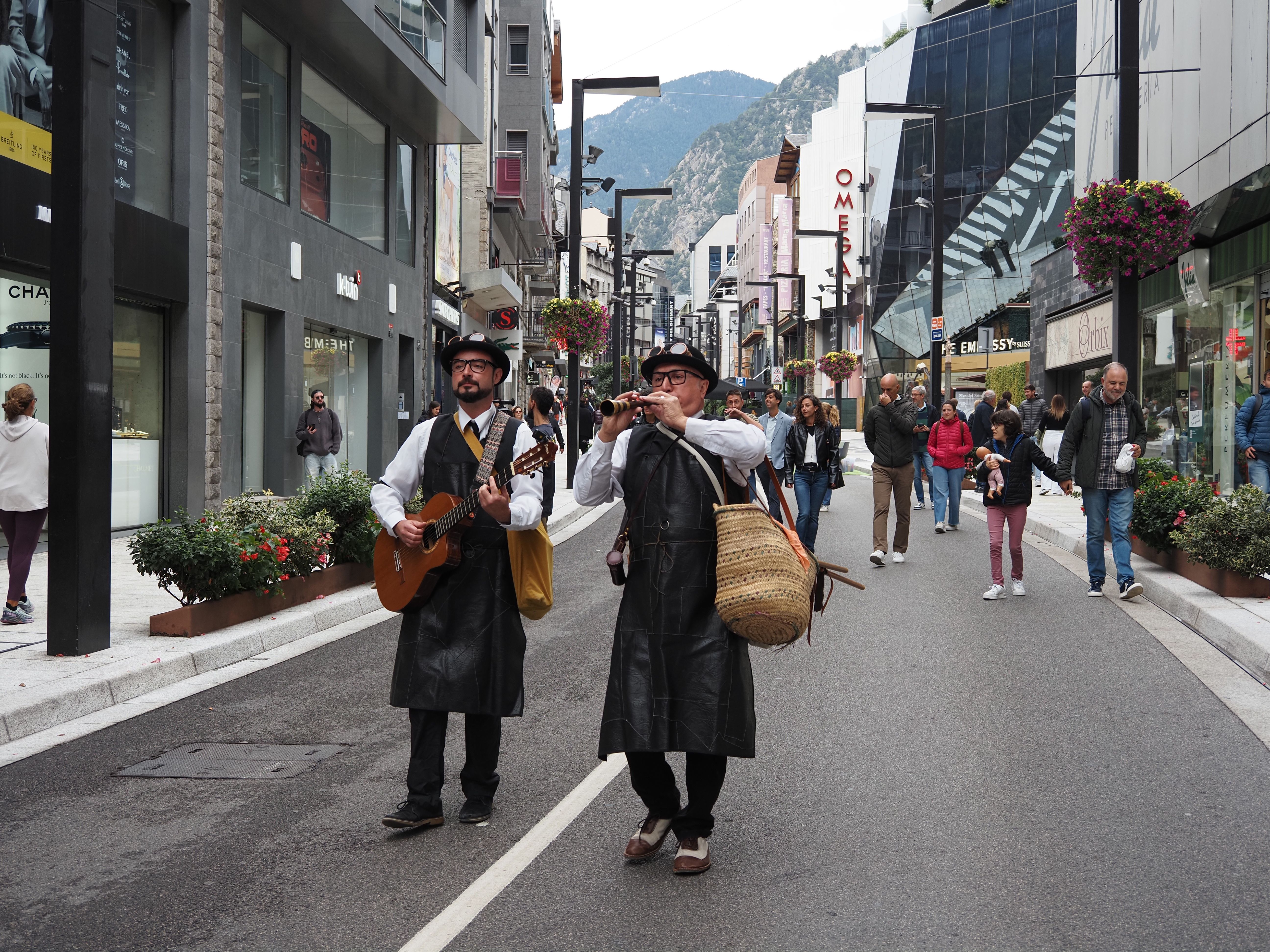 Animació musical de l'avinguda Meritxell. Animació musical de l'avinguda Meritxell.
