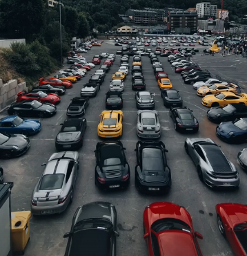 Tots els vehicles, concentrats a l'aparcament de Prada Casadet. Tots els vehicles, concentrats a l'aparcament de Prada Casadet.