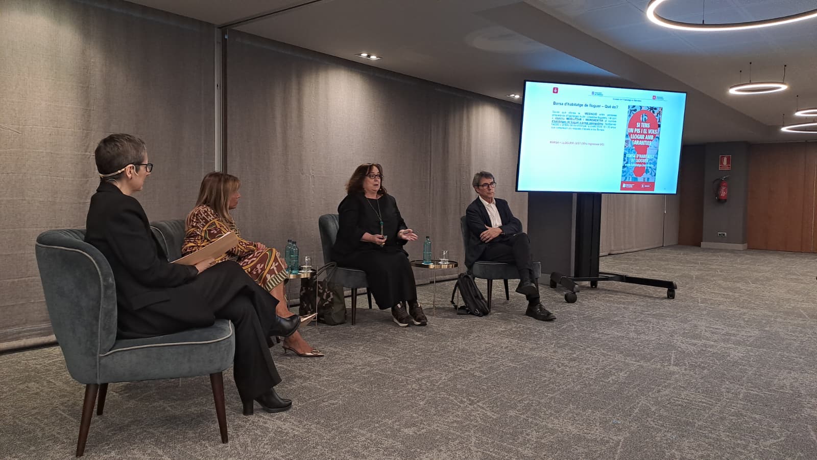 Un moment de la taula rodona sobre les borses d'habitatge.
