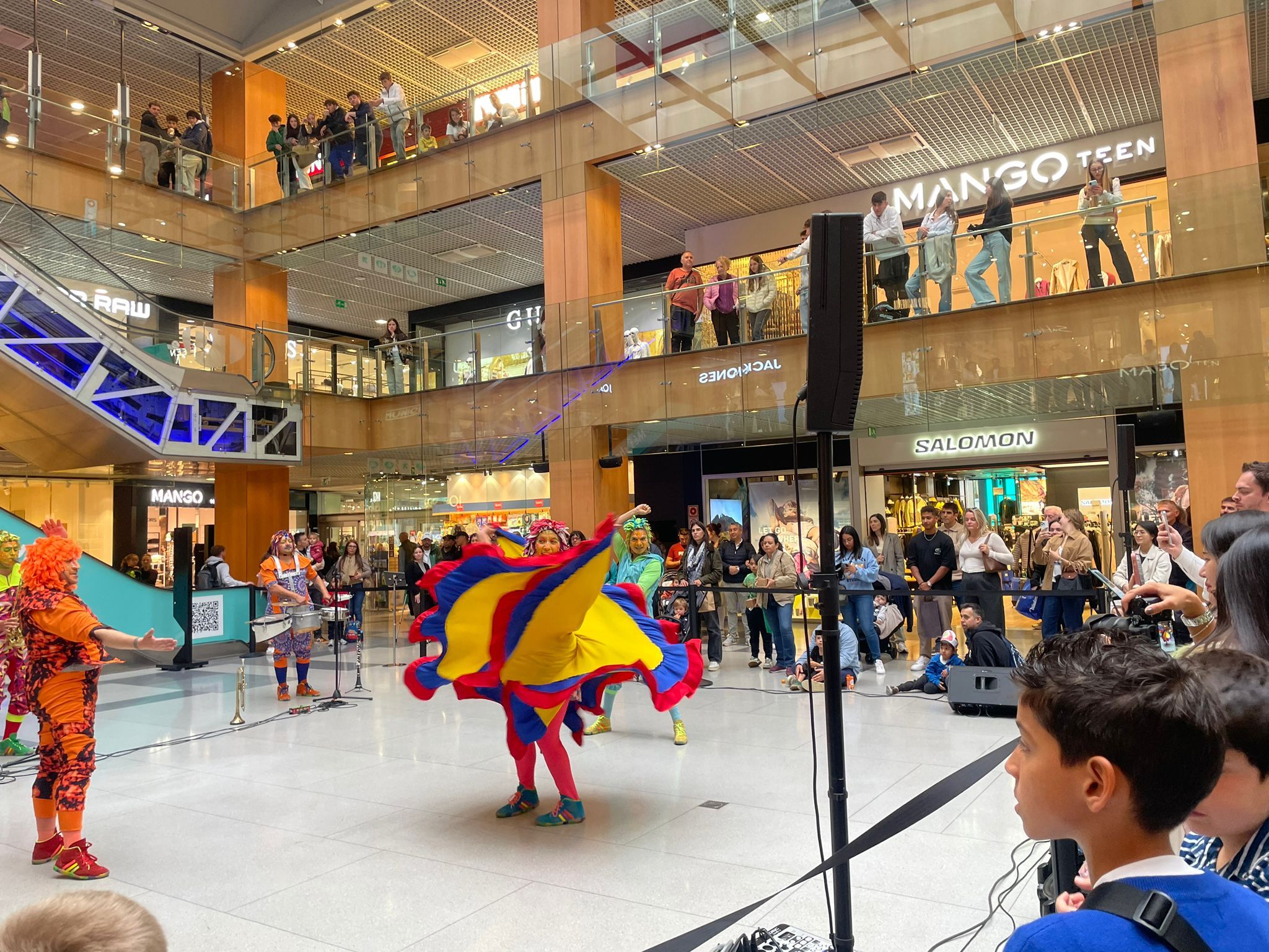 Espectacle de Fundació Tchyminigagua per celebrar els 30 anys de relacions diplomàtiques entre Andorra i Colòmbia.