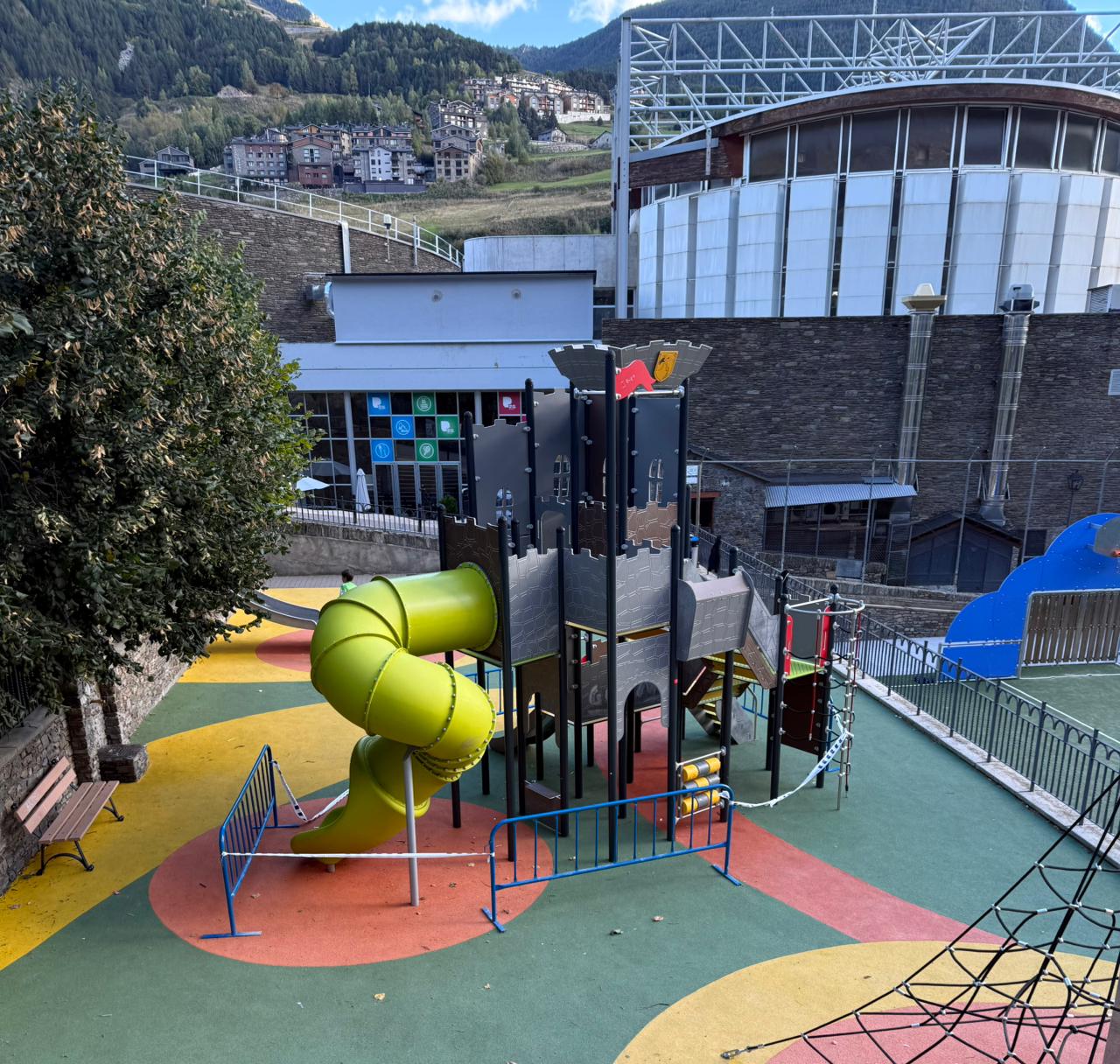 La instal·lació clausurada.