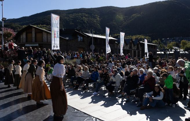 Públic assistent al Contradans aquest diumenge.