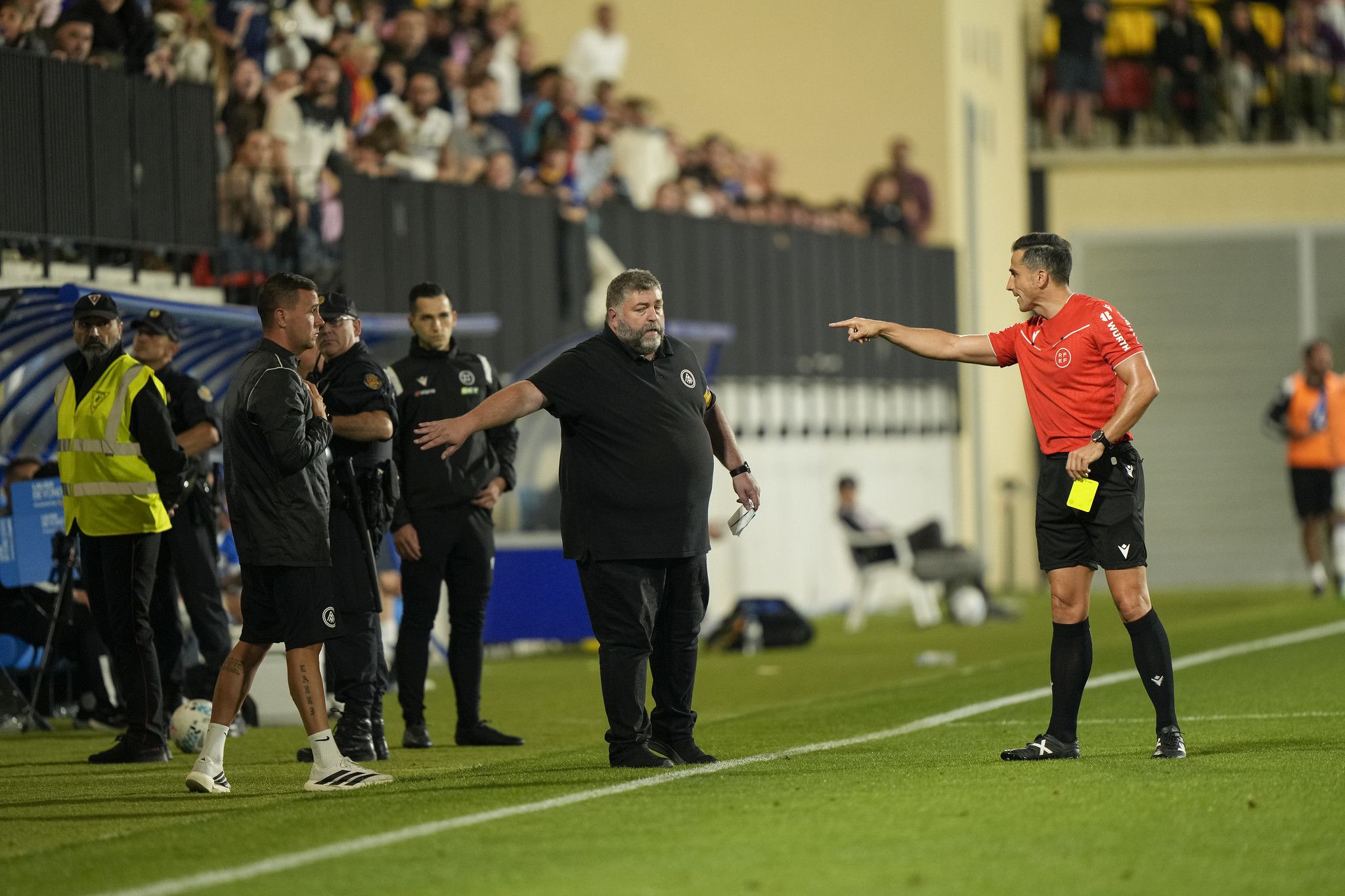 L'àrbitre Ais Reig durant el partit de dissabte.