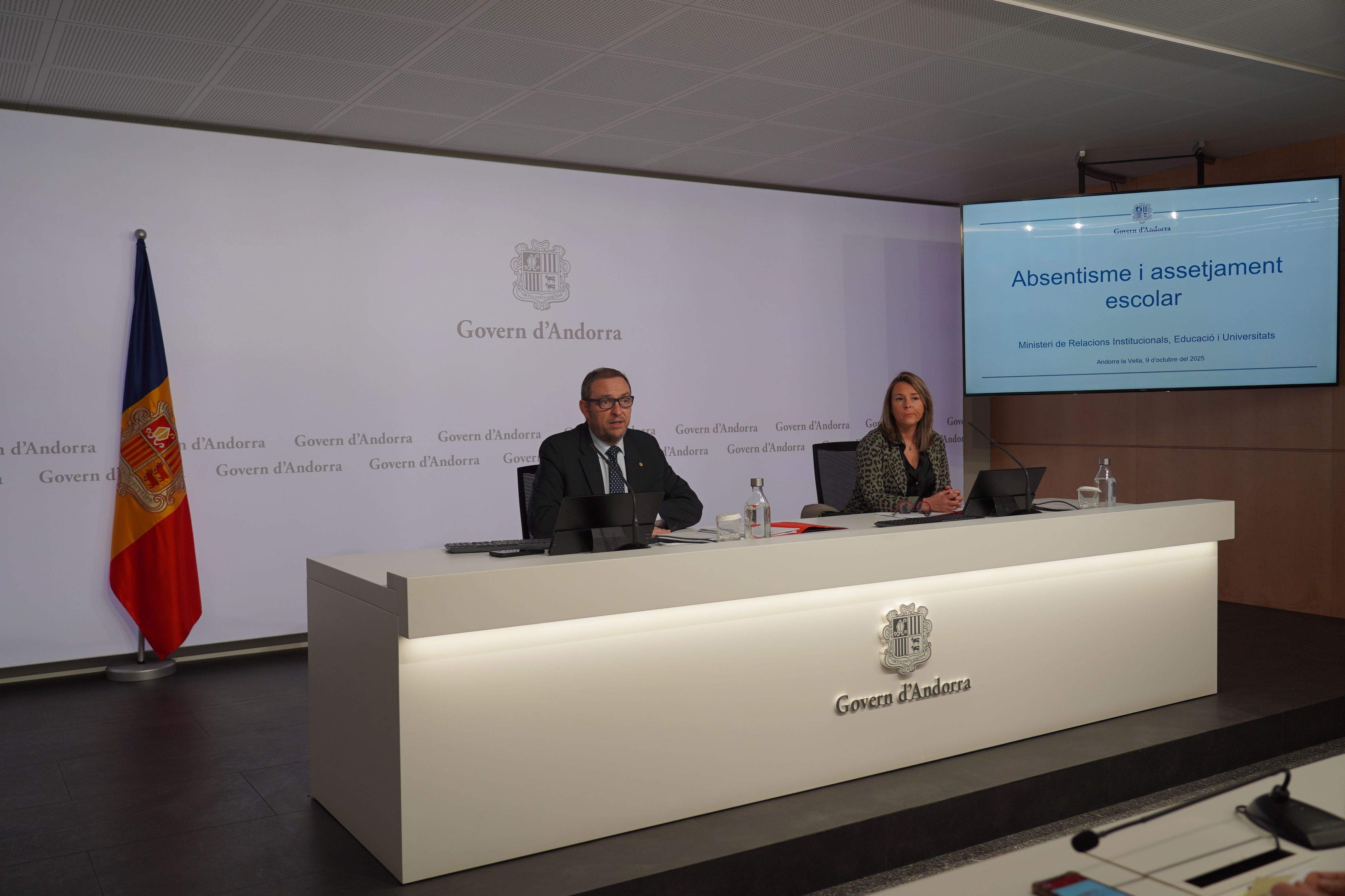 Josep Anton Bardina i Eugènia Duró, durant la roda de premsa d'assetjament i absentisme escolar, del 2025. Josep Anton Bardina i Eugènia Duró, durant la roda de premsa d'assetjament i absentisme escolar, del 2025.