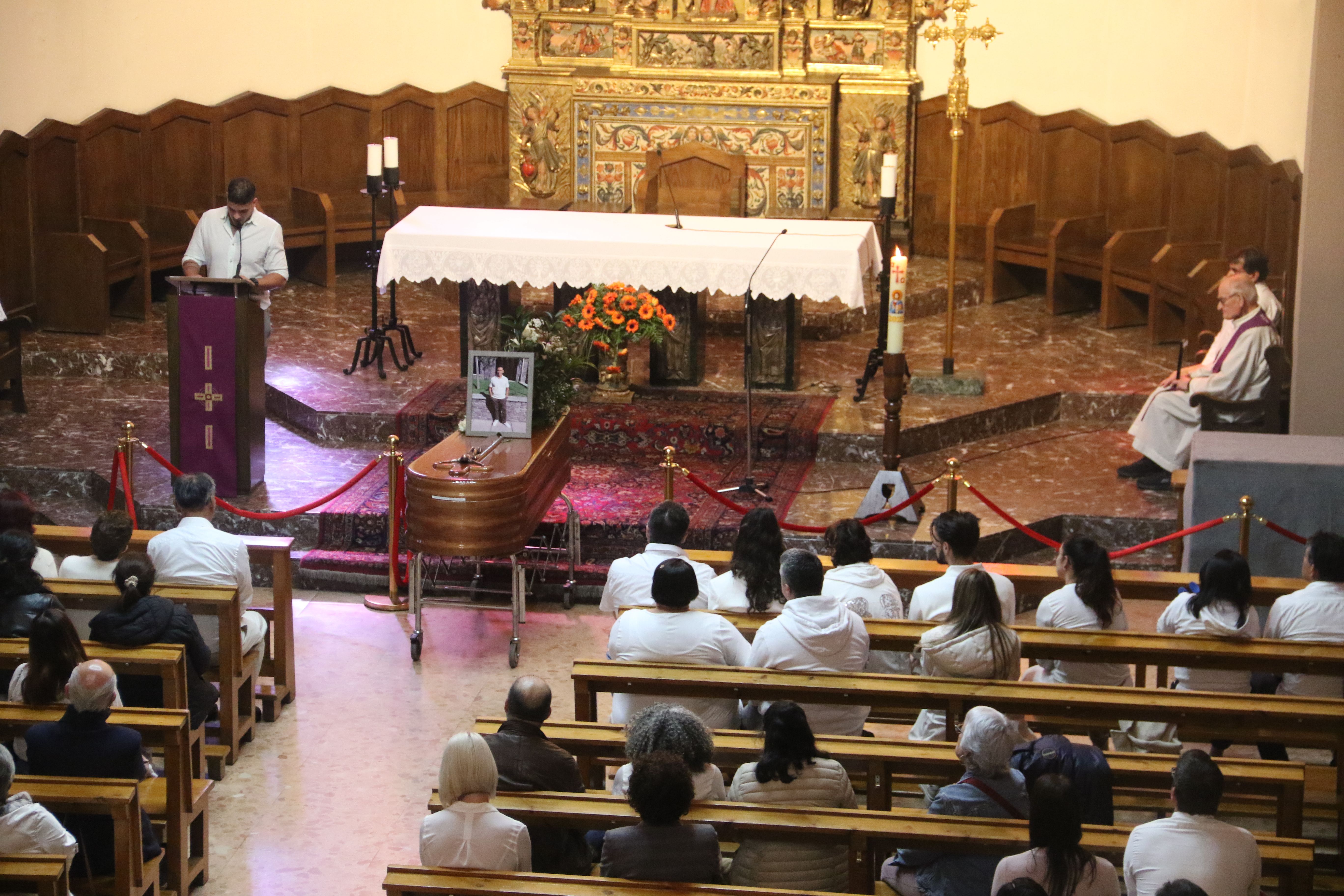 Parlament d'un dels millors amics del finat.