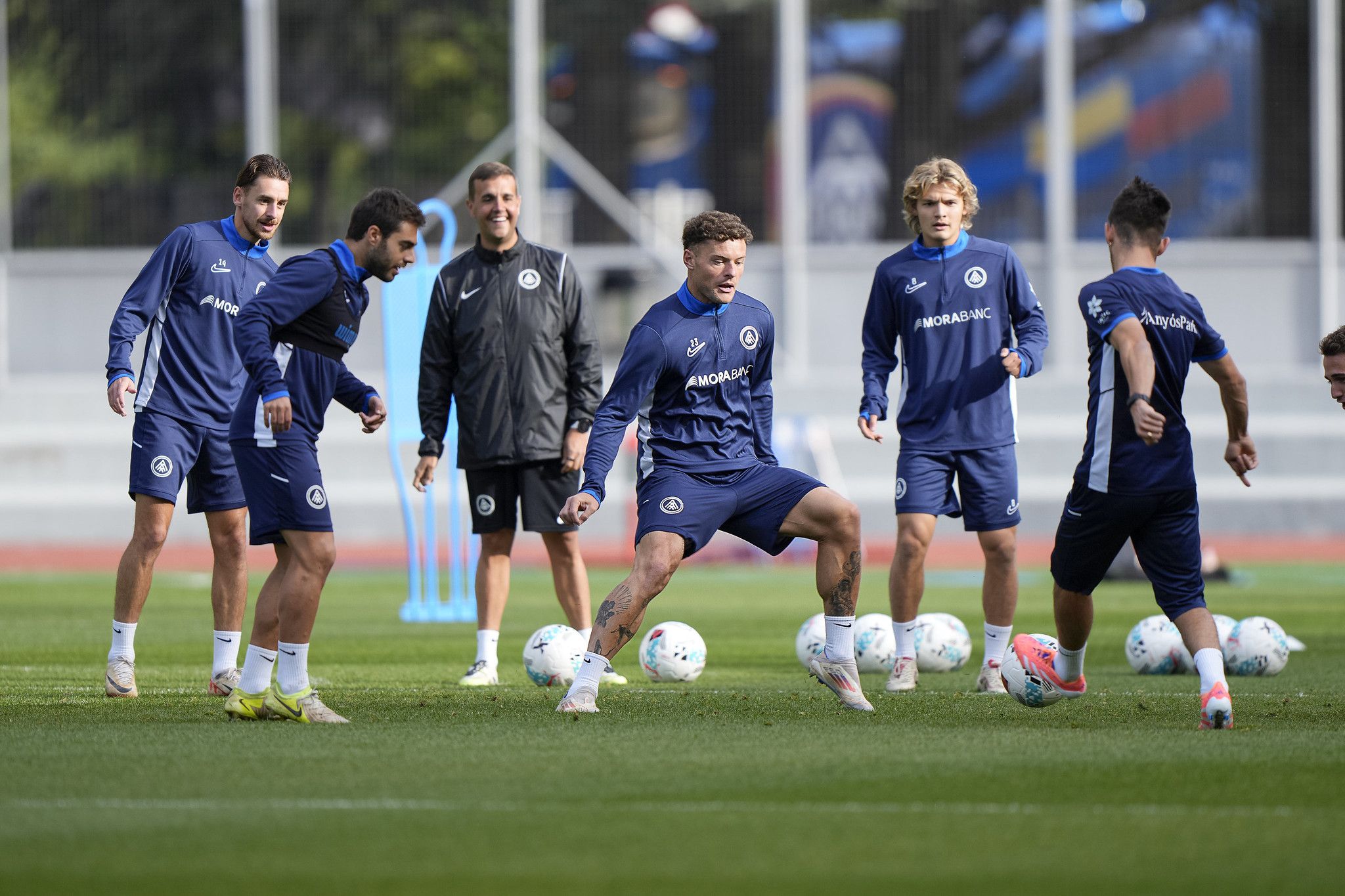 Els jugadors de l’FC Andorra entrenant.