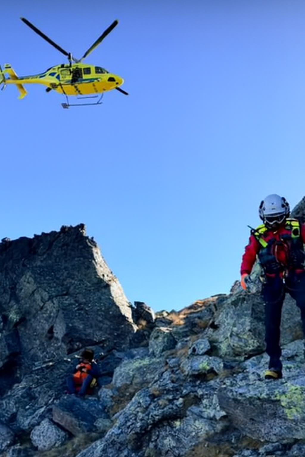 Els bombers, al pic de Cabanyó. 