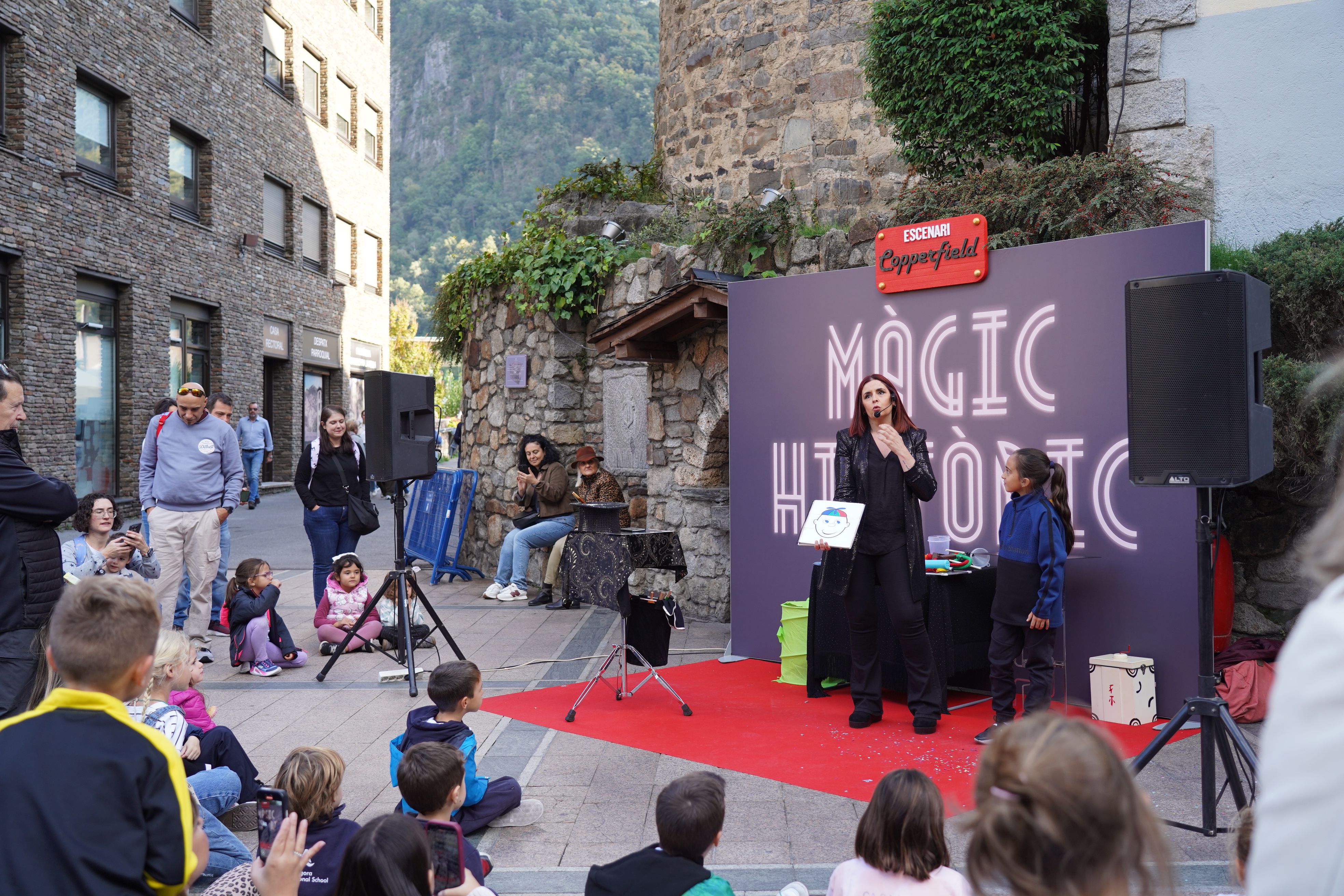 Joana Andreu durant el seu espectacle d'aquesta tarda. Joana Andreu durant el seu espectacle d'aquesta tarda.