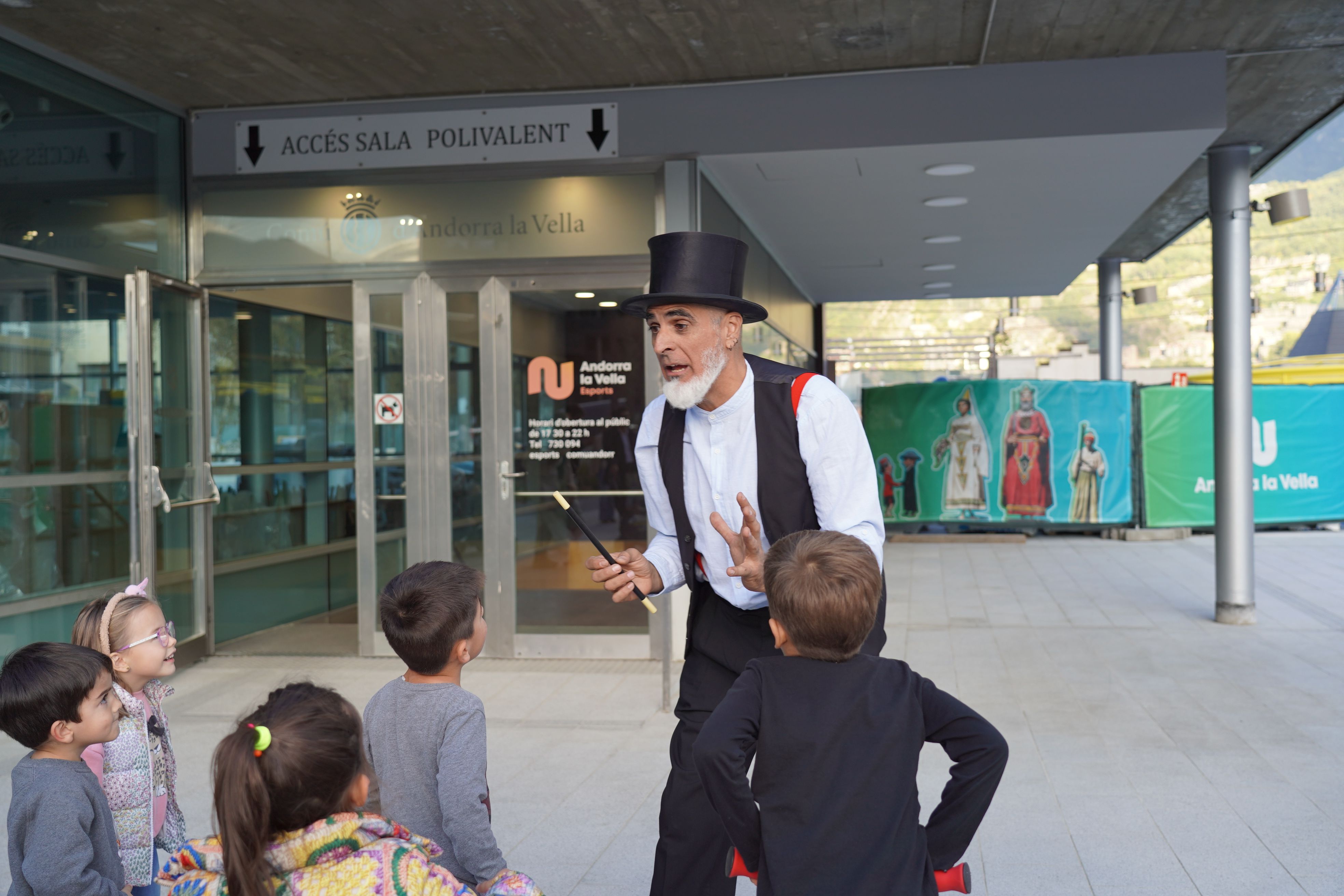 L'ajudant de mag, Ramonet Barretfield, durant la sortida d'aquesta tarda. L'ajudant de mag, Ramonet Barretfield, durant la sortida d'aquesta tarda.