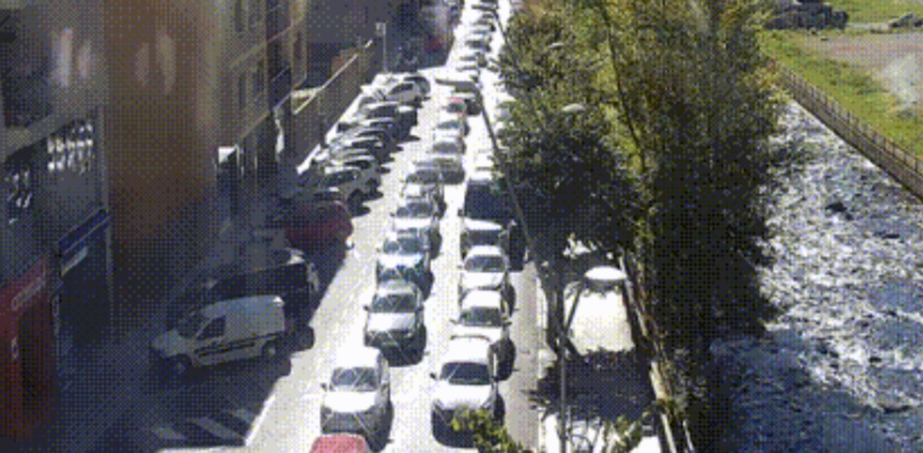 Retenció a l'avinguda Francesc Macià, a Sant Julià.