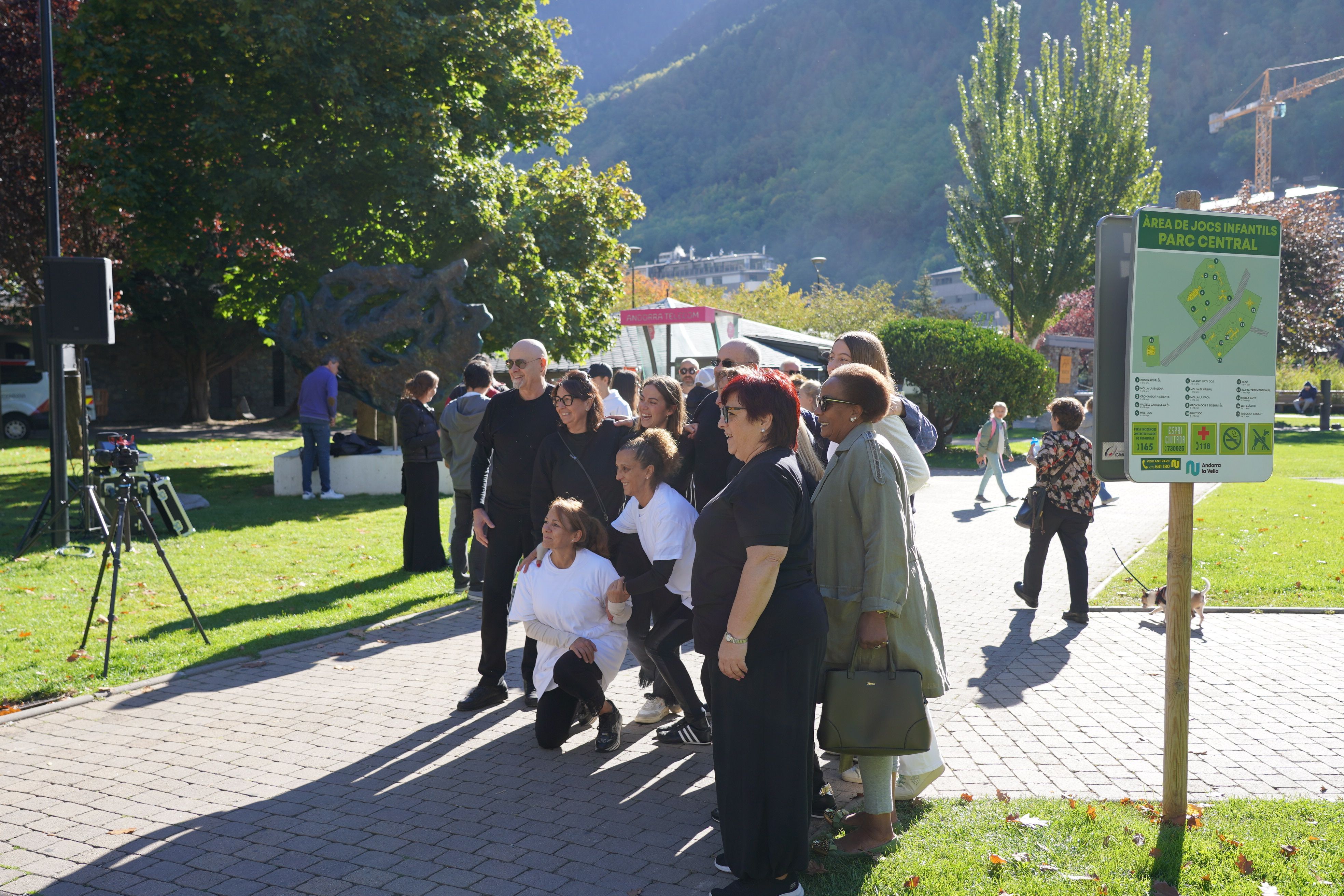 Els protagonistes de la representació, en una foto conjunta.