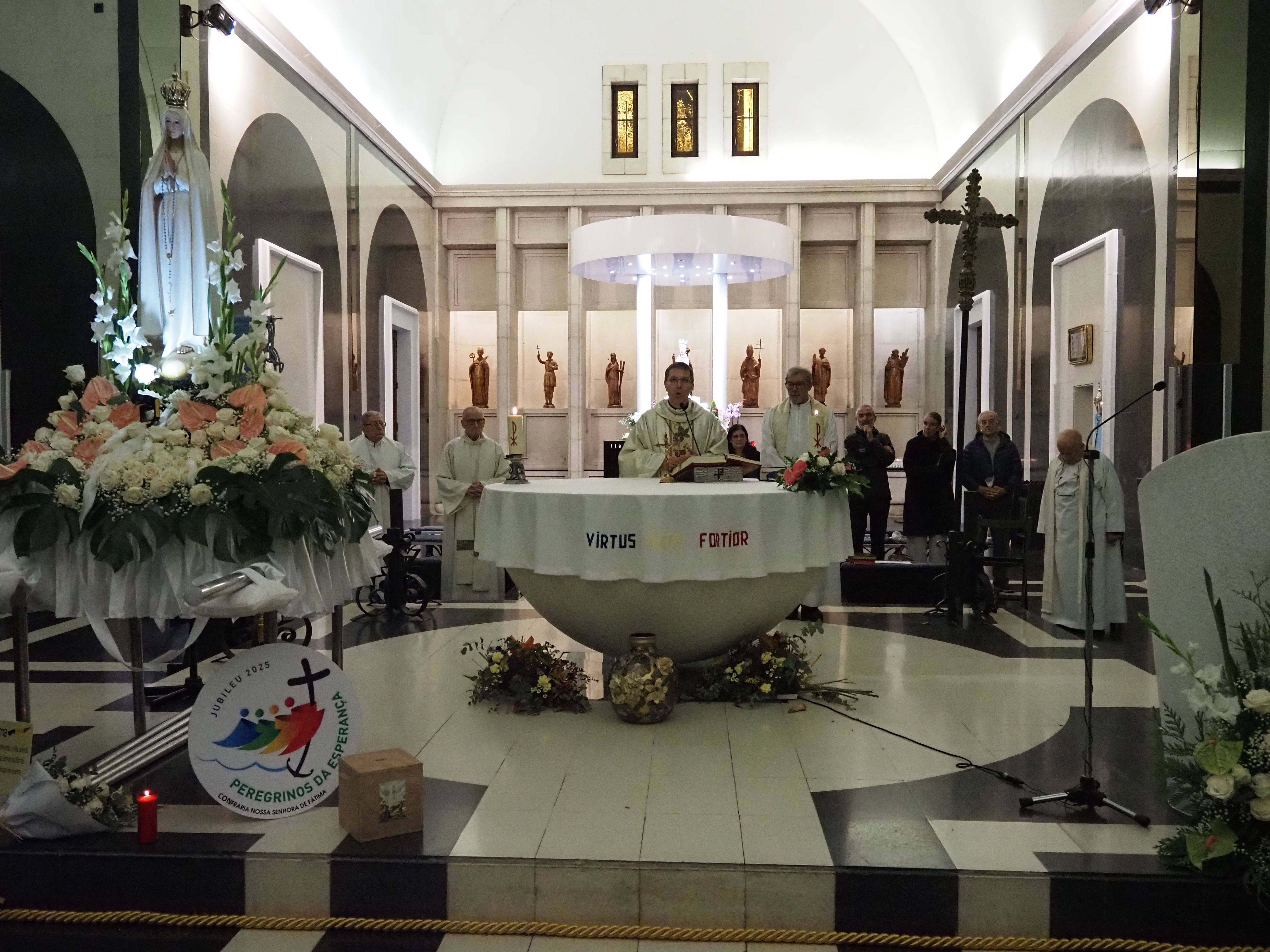 Serrano ha oficiat la missa en portuguès. Serrano ha oficiat la missa en portuguès.