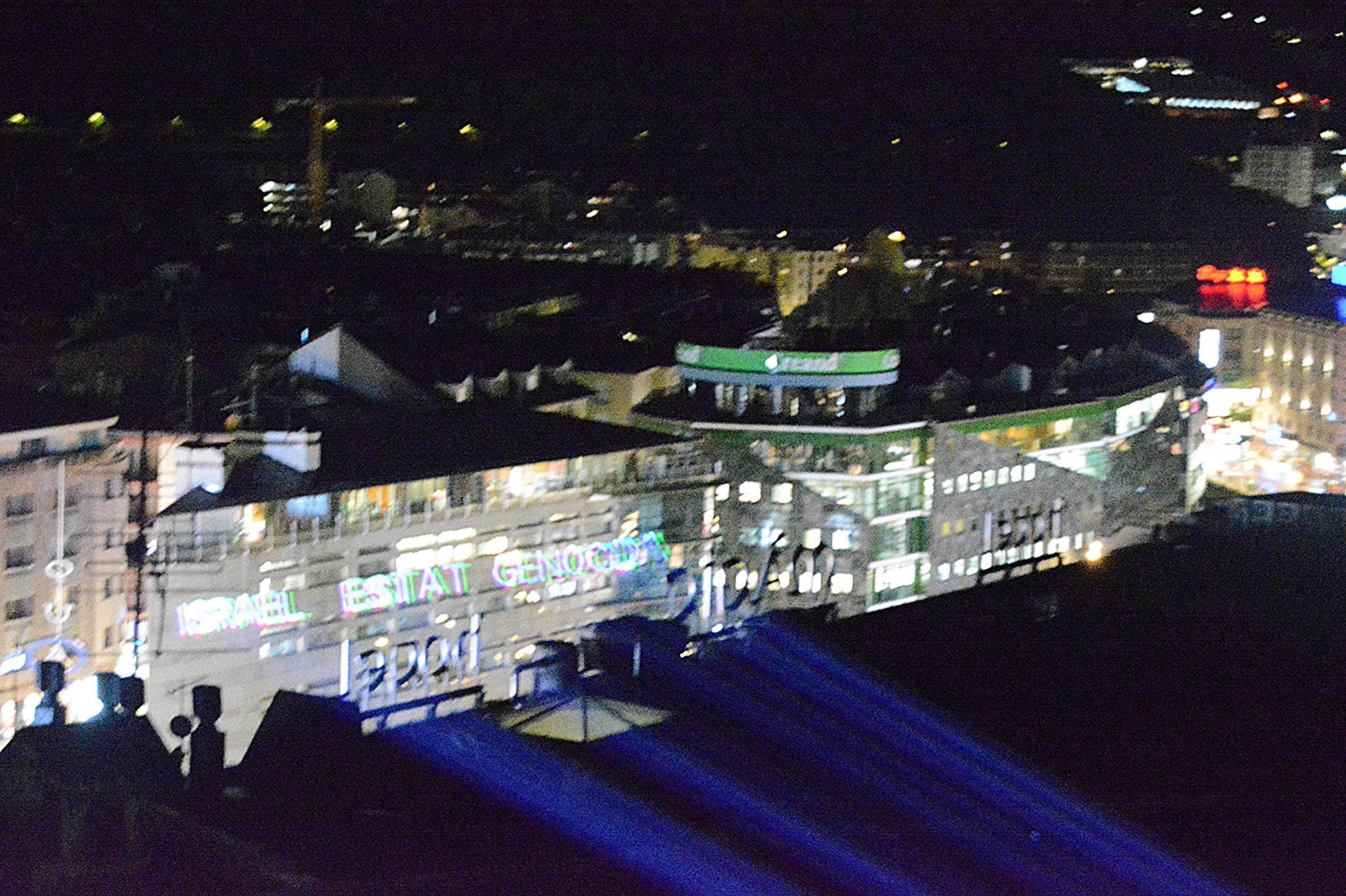 Jocs de llums facilitats pel propi grup. Jocs de llums facilitats pel propi grup.