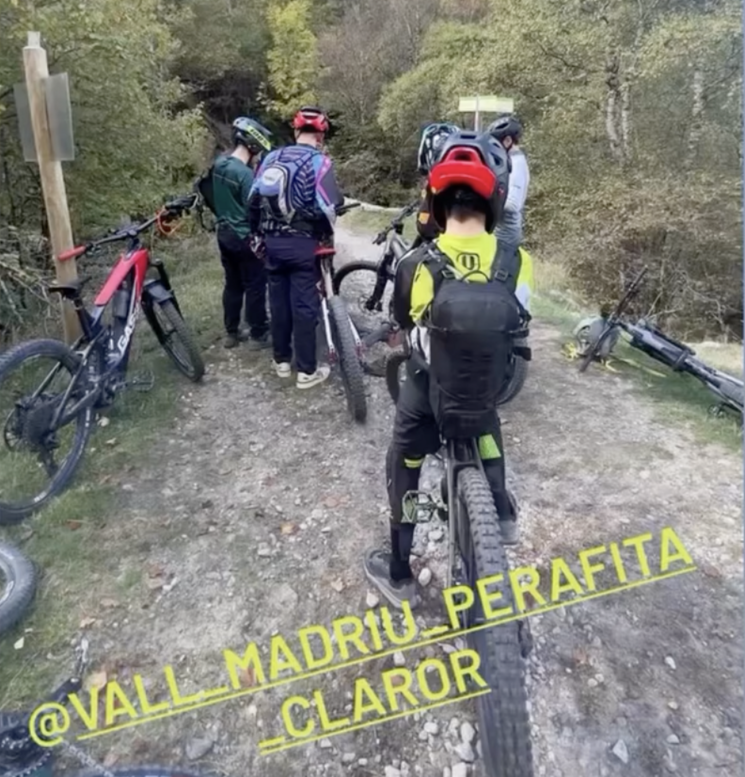 Els ciclistes sancionats divendres passat pels banders.