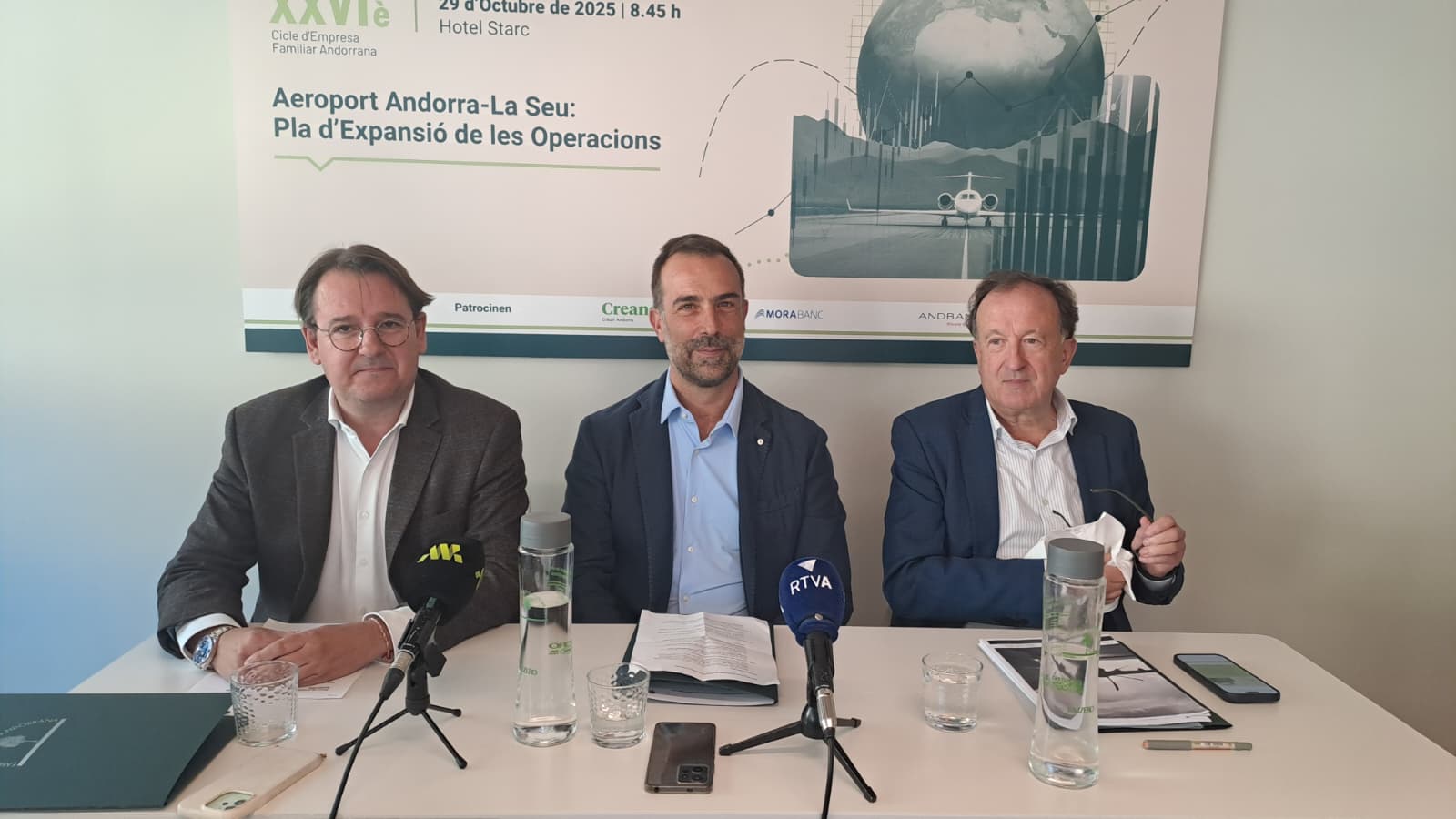 Aristot, Armengol i Tomàs, durant la presentació del ciicle de l'EFA.