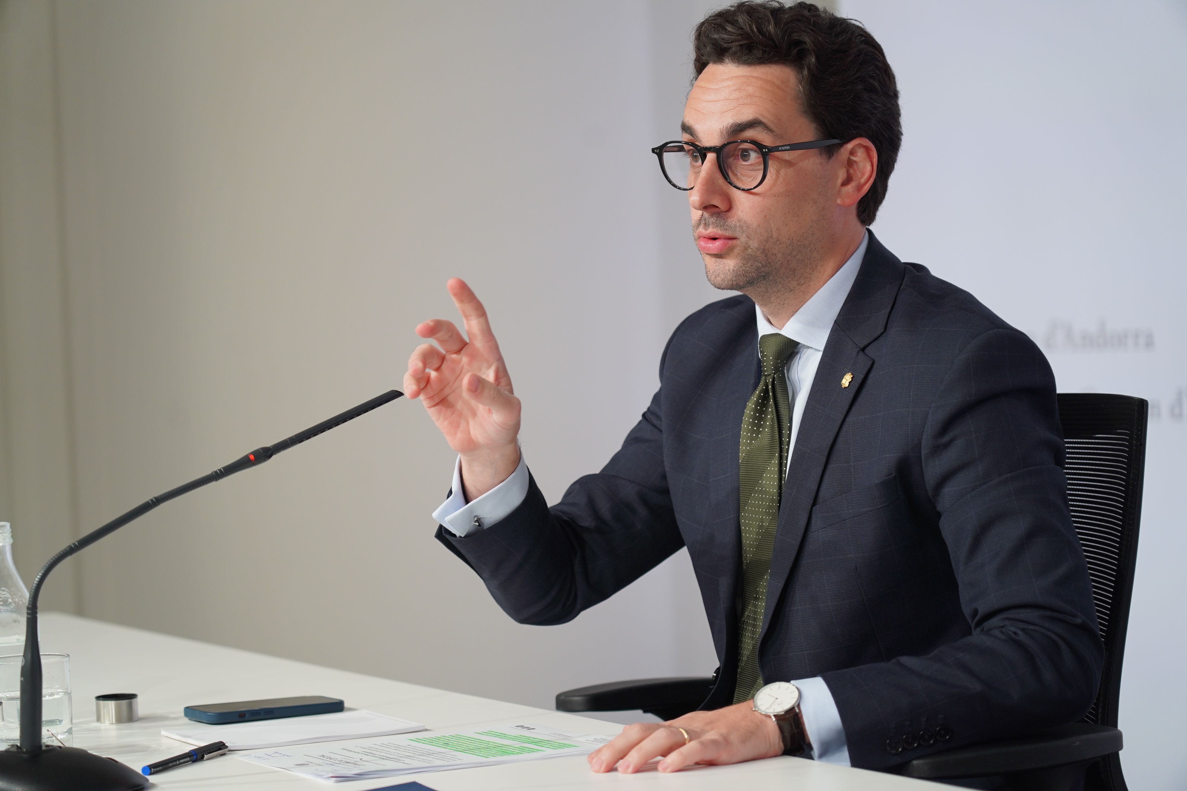 Guillem Casal durant una roda de premsa posterior a una reunió del consell de ministres.