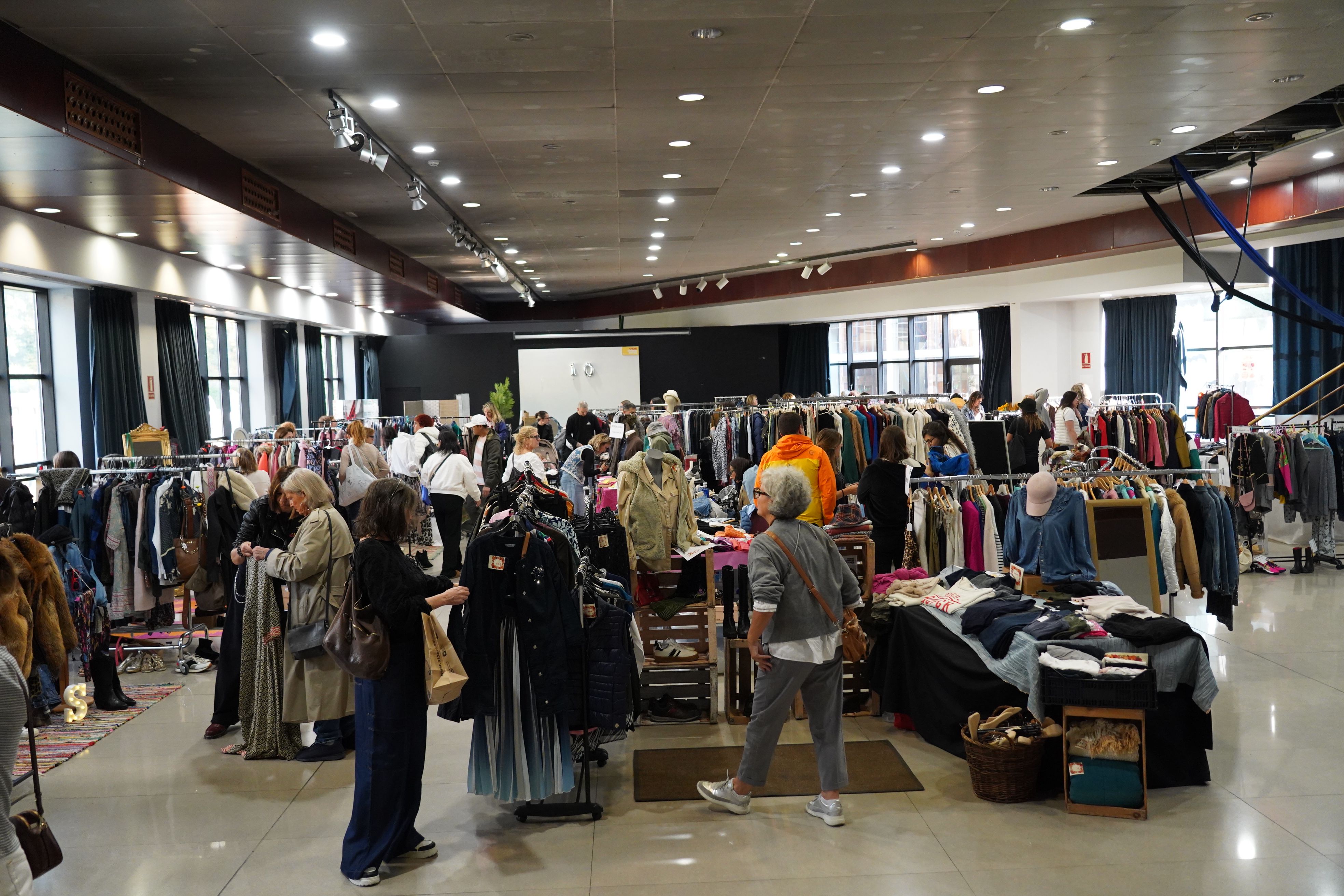 Parades dins del centre cultural de la Closeta. Parades dins del centre cultural de la Closeta.