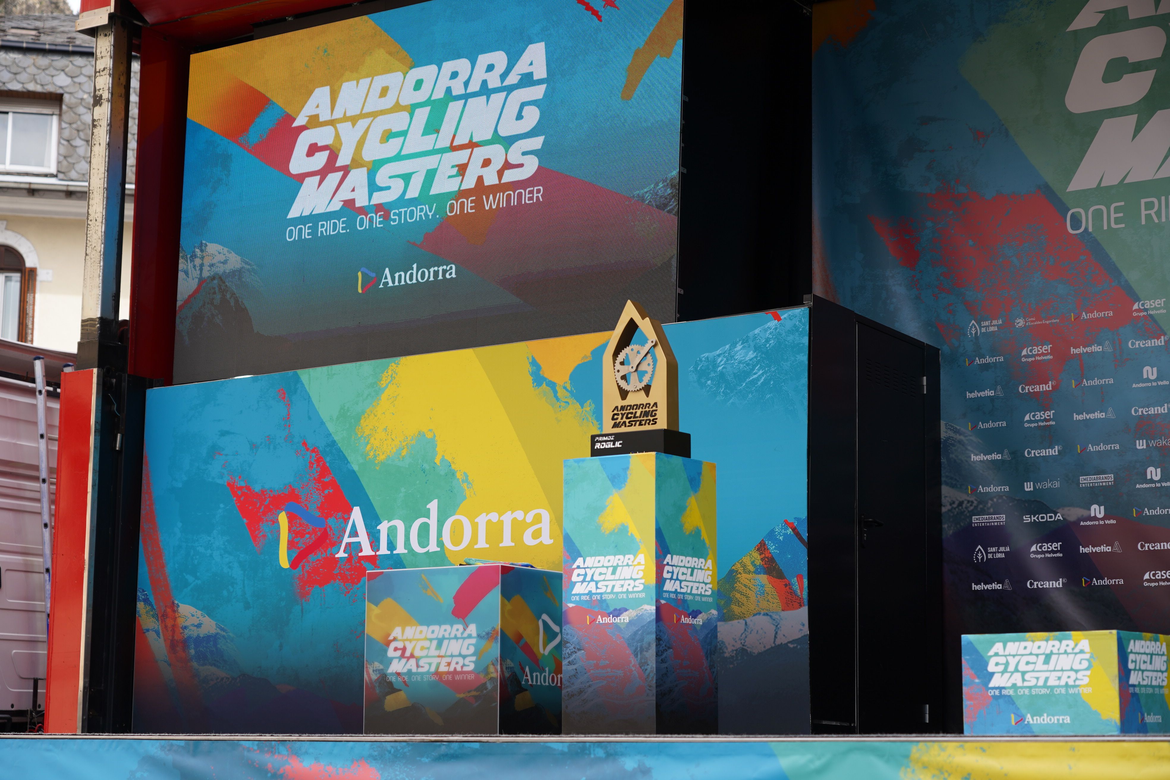 El trofeu que s'ha emportat Primoz Roglic.