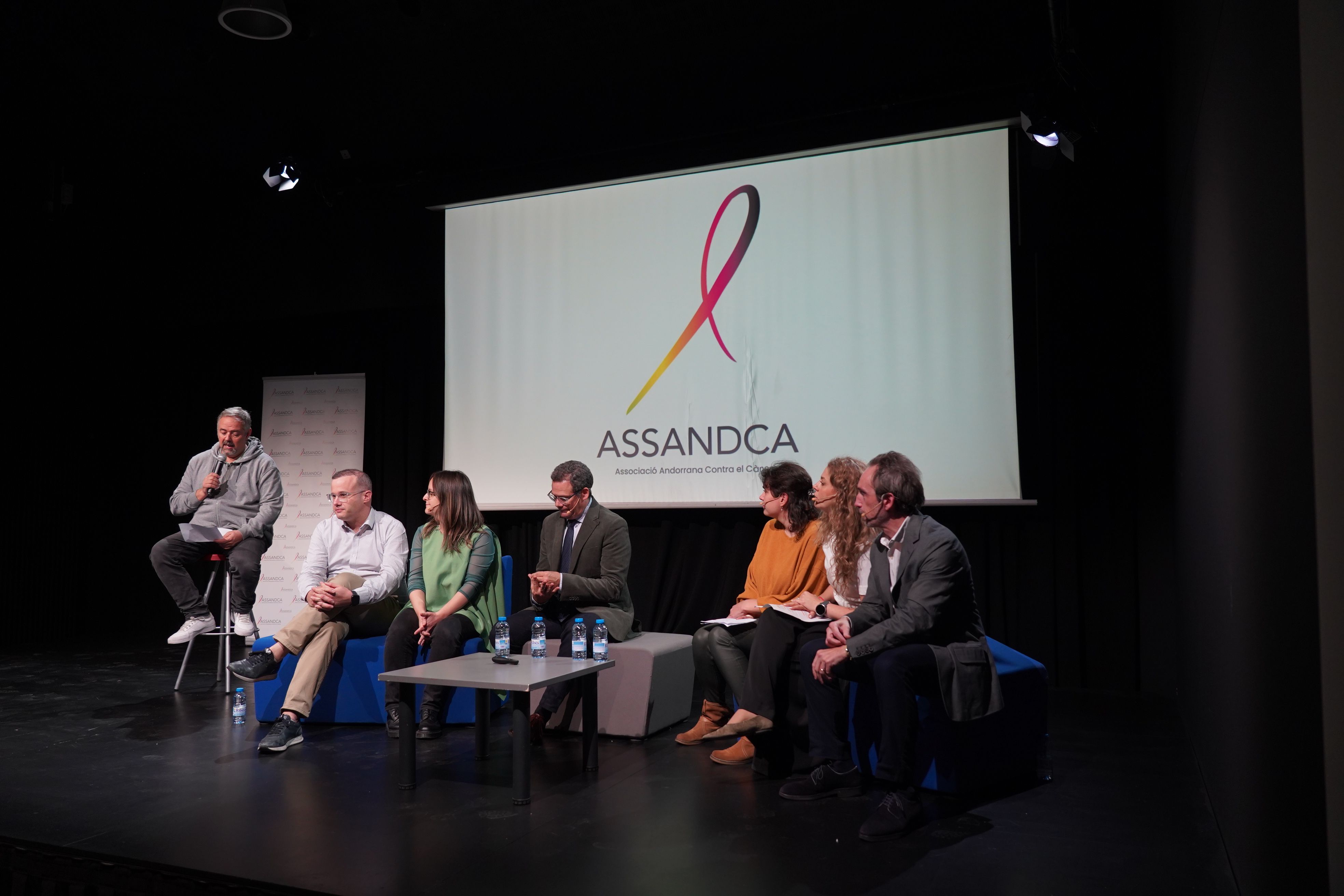 Taula rodona Avenços en el Càncer de Mama: una visió multidisciplinària