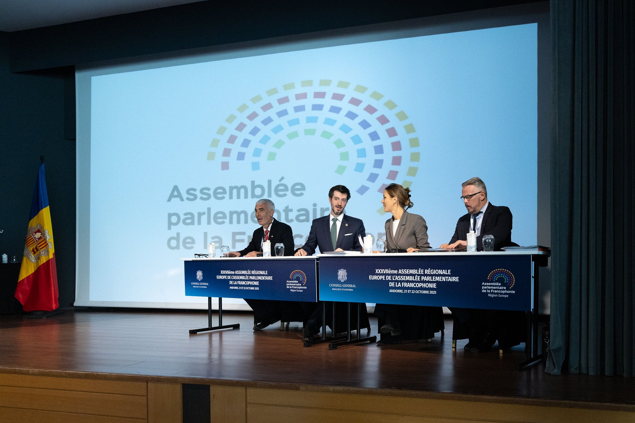 Els compareixents de la sessió inaugural de la 37a Assemblea de la Regió Europa de l'APF.