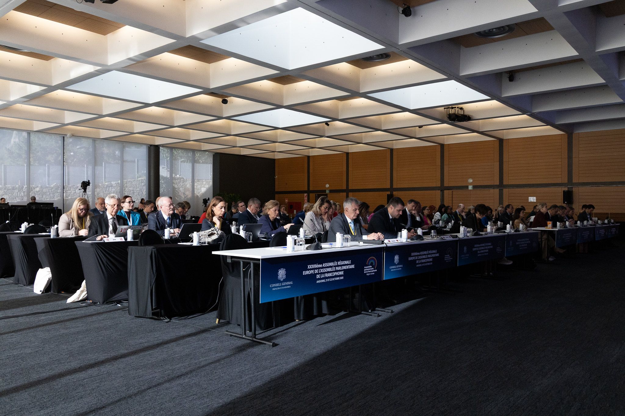 Vista de les delegacions participants durant la sessió inaugural d'aquest matí. Vista de les delegacions participants durant la sessió inaugural d'aquest matí.