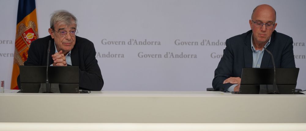 LADISLAU BARÓ I XAVIER CAMPUZANO DURANT LA COMPAREIXENÇA D'AQUESTA TARDA.