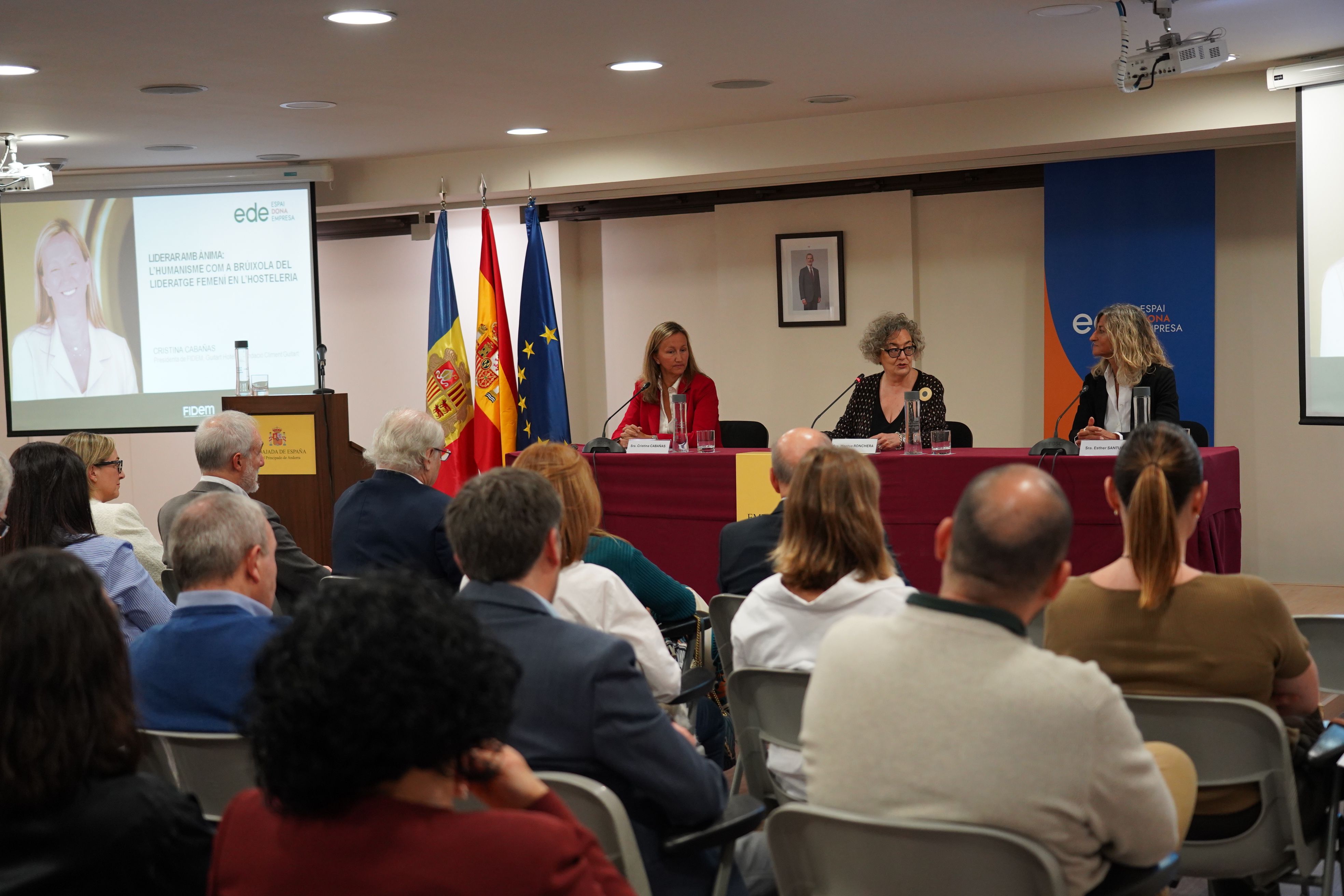 un moment de la taula rodona de lideratge femení al sector hoteler.