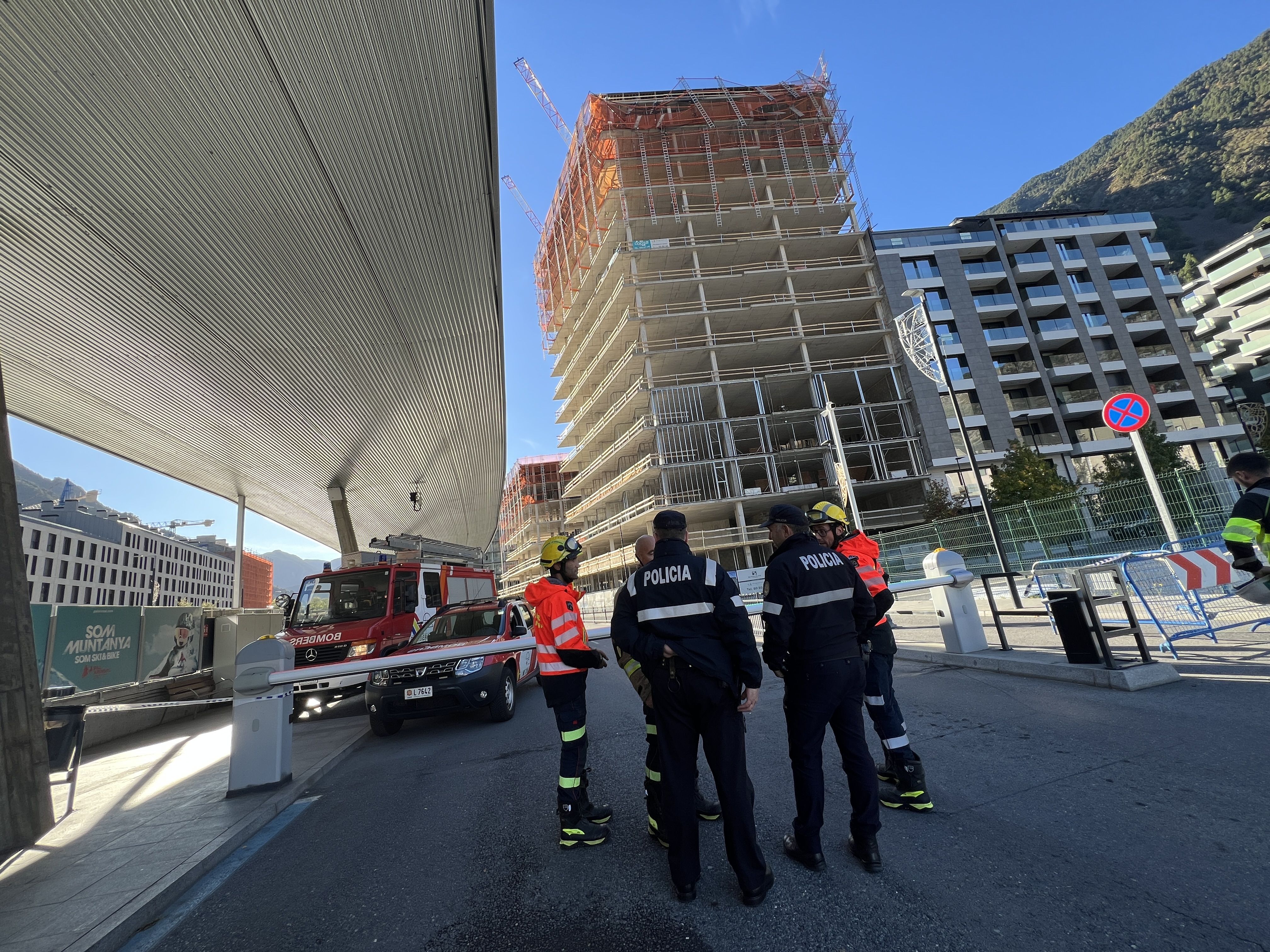 Els equips de seguretat i emergència a la zona.