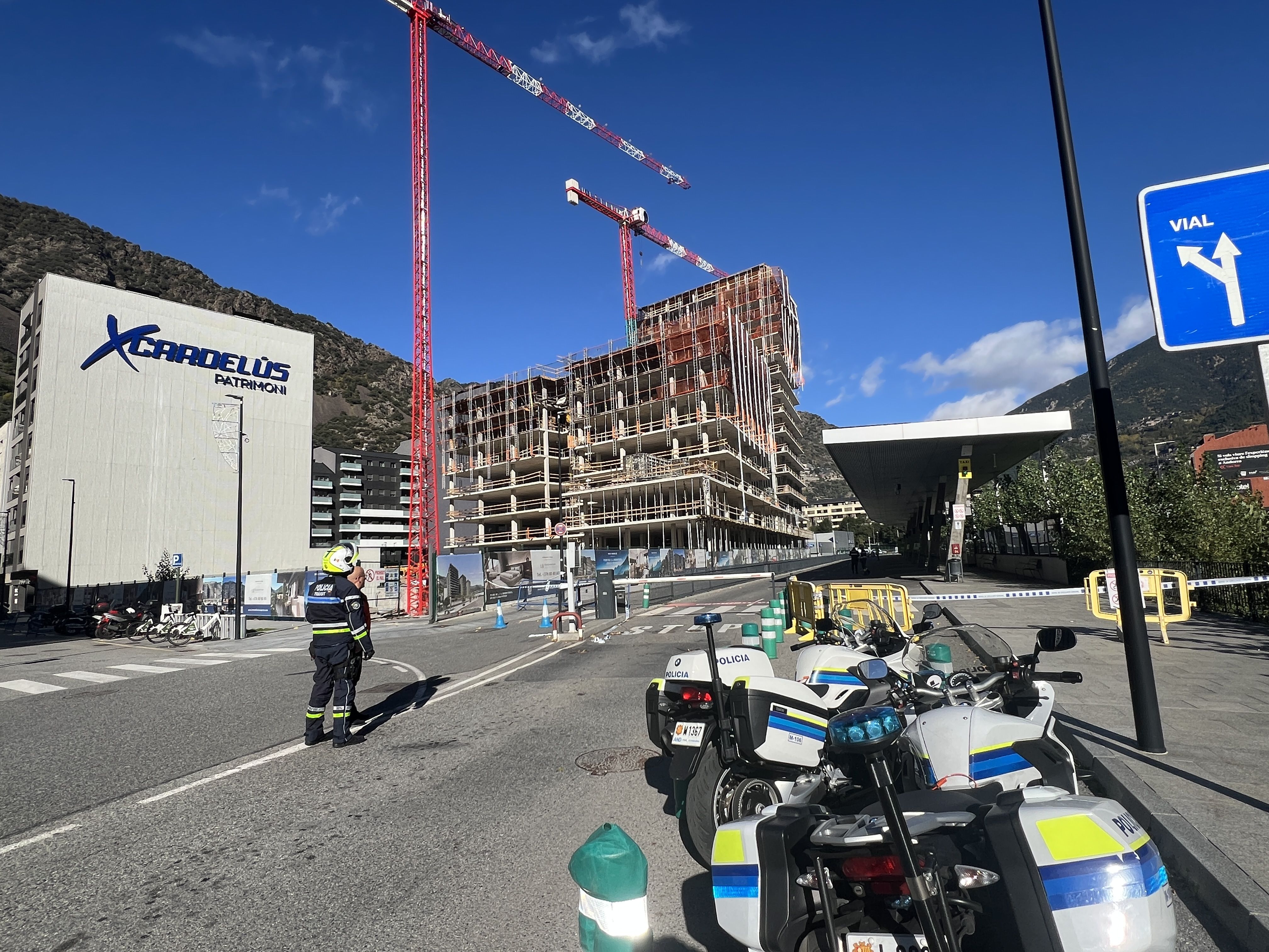 Accés tallat al carrer de la Cúria. 