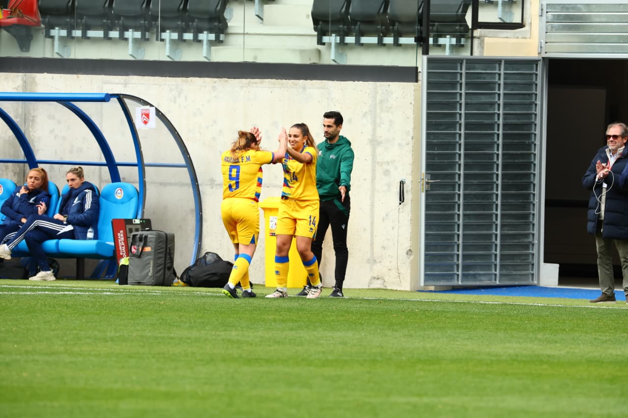 Canvi de Marina Fernández per Laia Solé. Canvi de Marina Fernández per Laia Solé.