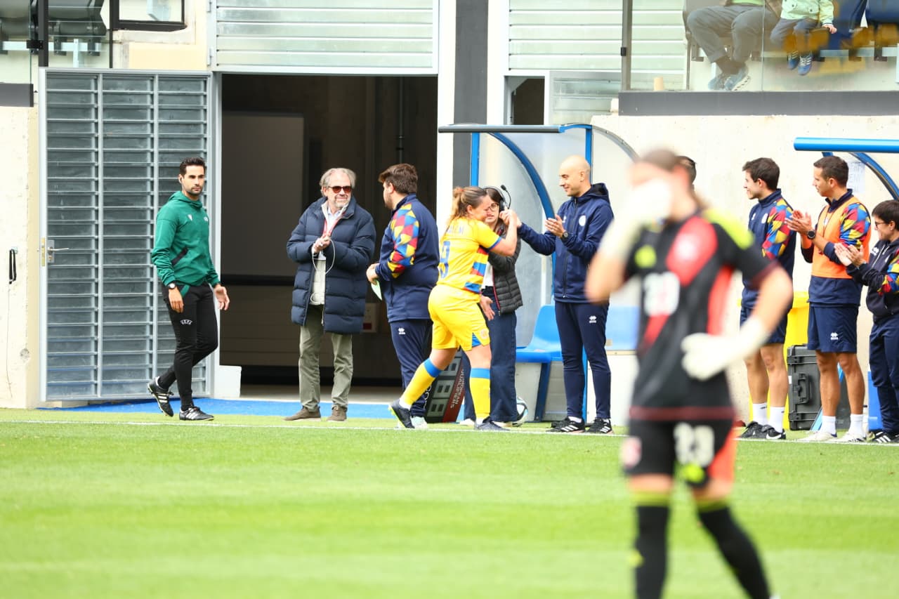 Albert Panadero, dels primers en donar-li l'enhorabona. Albert Panadero, dels primers en donar-li l'enhorabona.