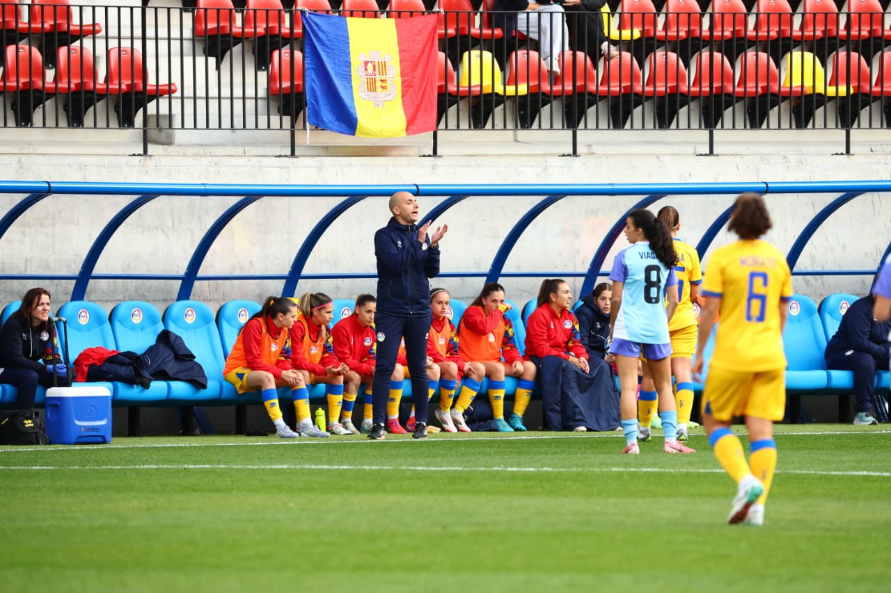 Albert Panadero, a la zona tècnica. Albert Panadero, a la zona tècnica.