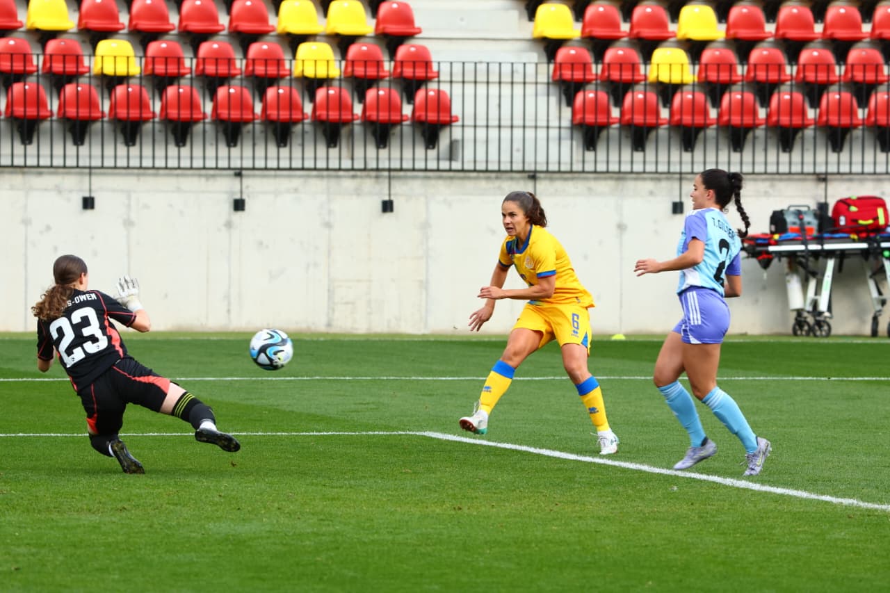 El primer gol de Tere Morató, a la primera meitat. El primer gol de Tere Morató, a la primera meitat.