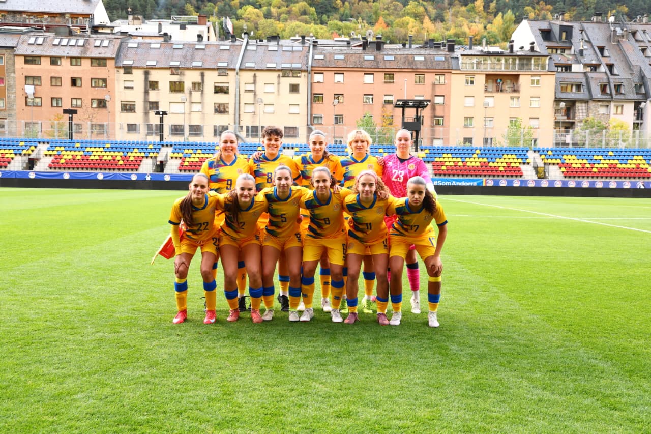 L'últim onze inicial de Marina Fernández amb la tricolor. L'últim onze inicial de Marina Fernández amb la tricolor.