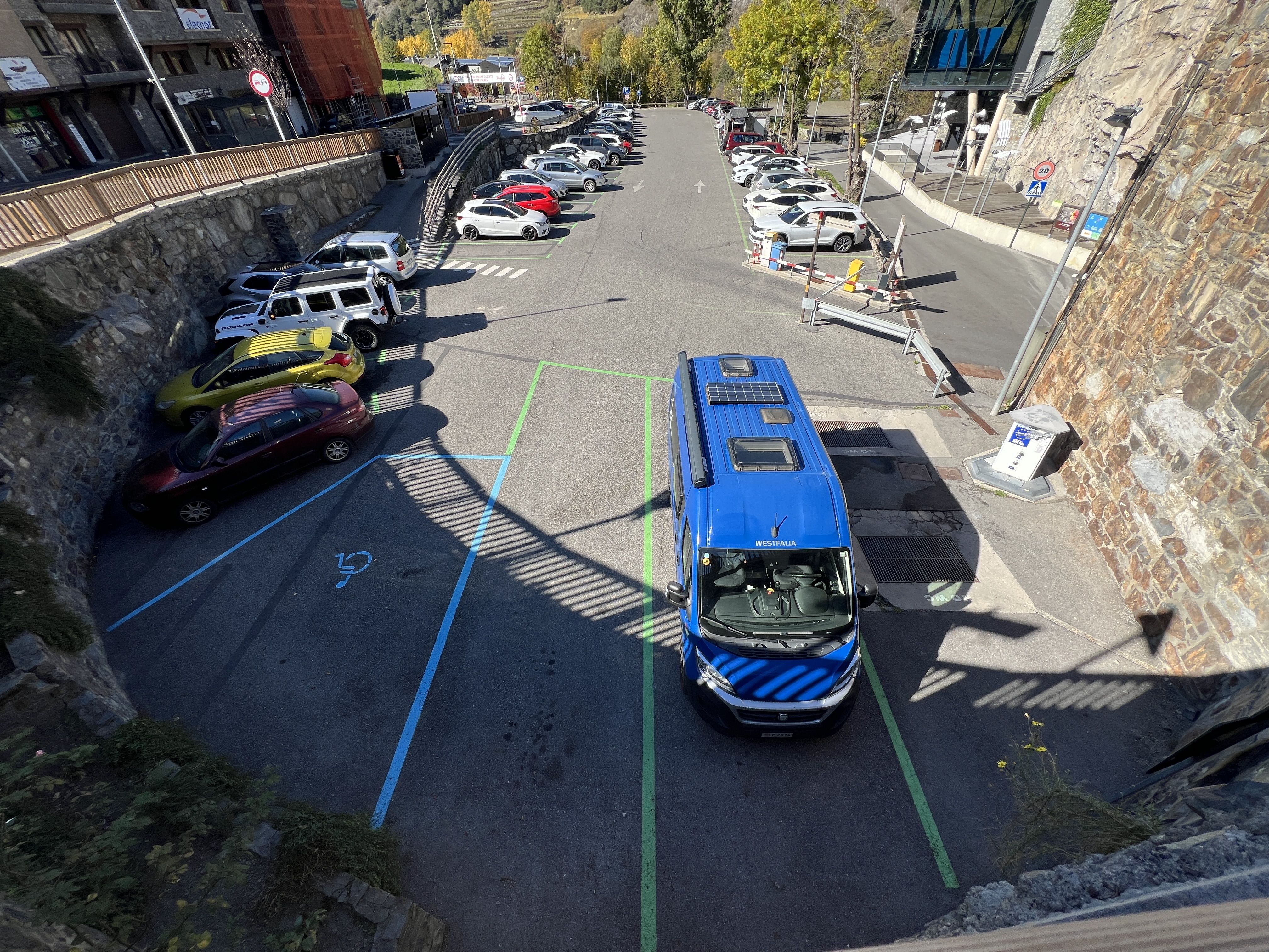 L'aparcament perdria just la part que dona accés a la sortida.