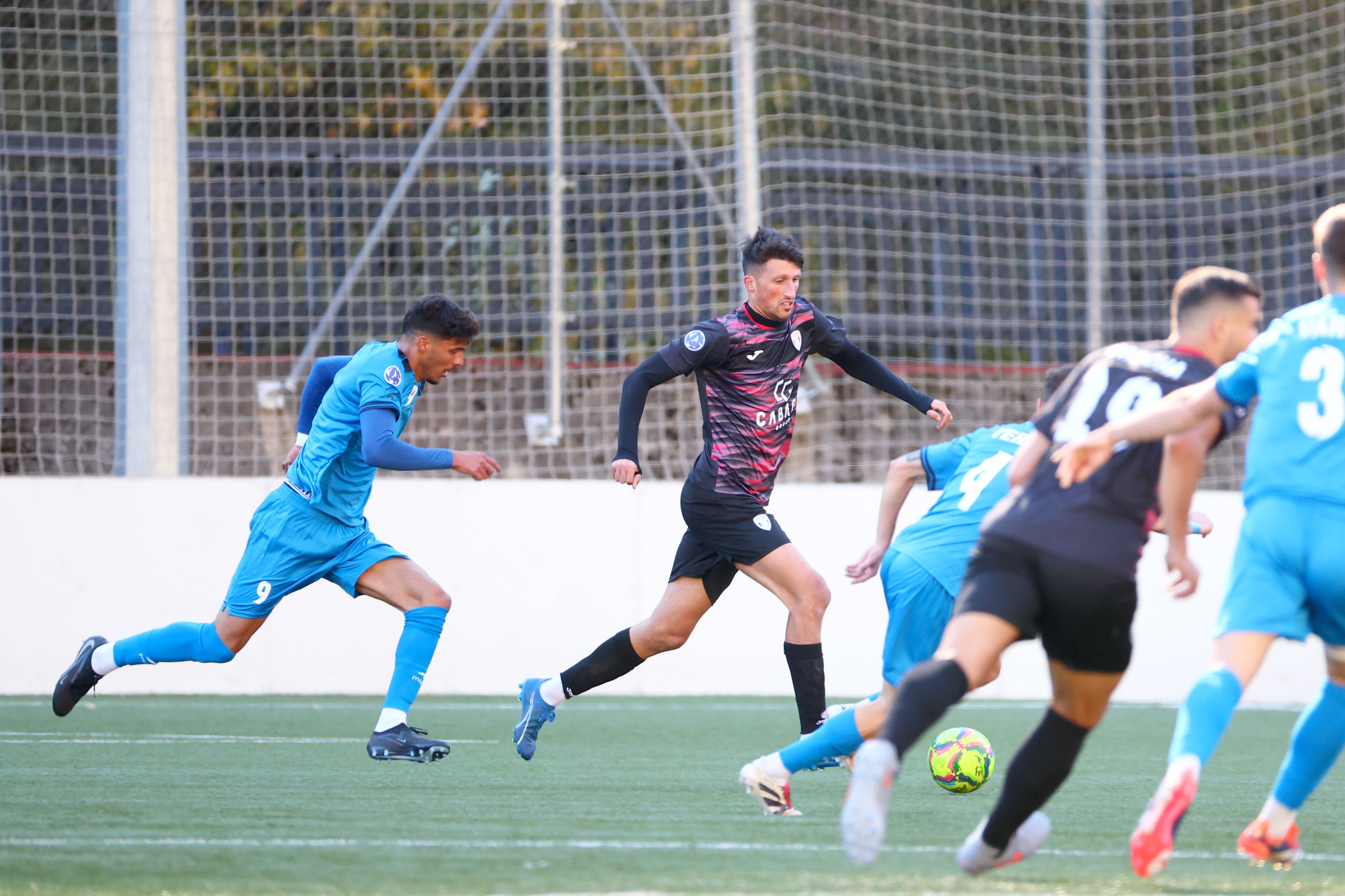 Atlètic Escaldes i FC Santa Coloma han disputat el duel més lluitat de la jornada 6. Atlètic Escaldes i FC Santa Coloma han disputat el duel més lluitat de la jornada 6.