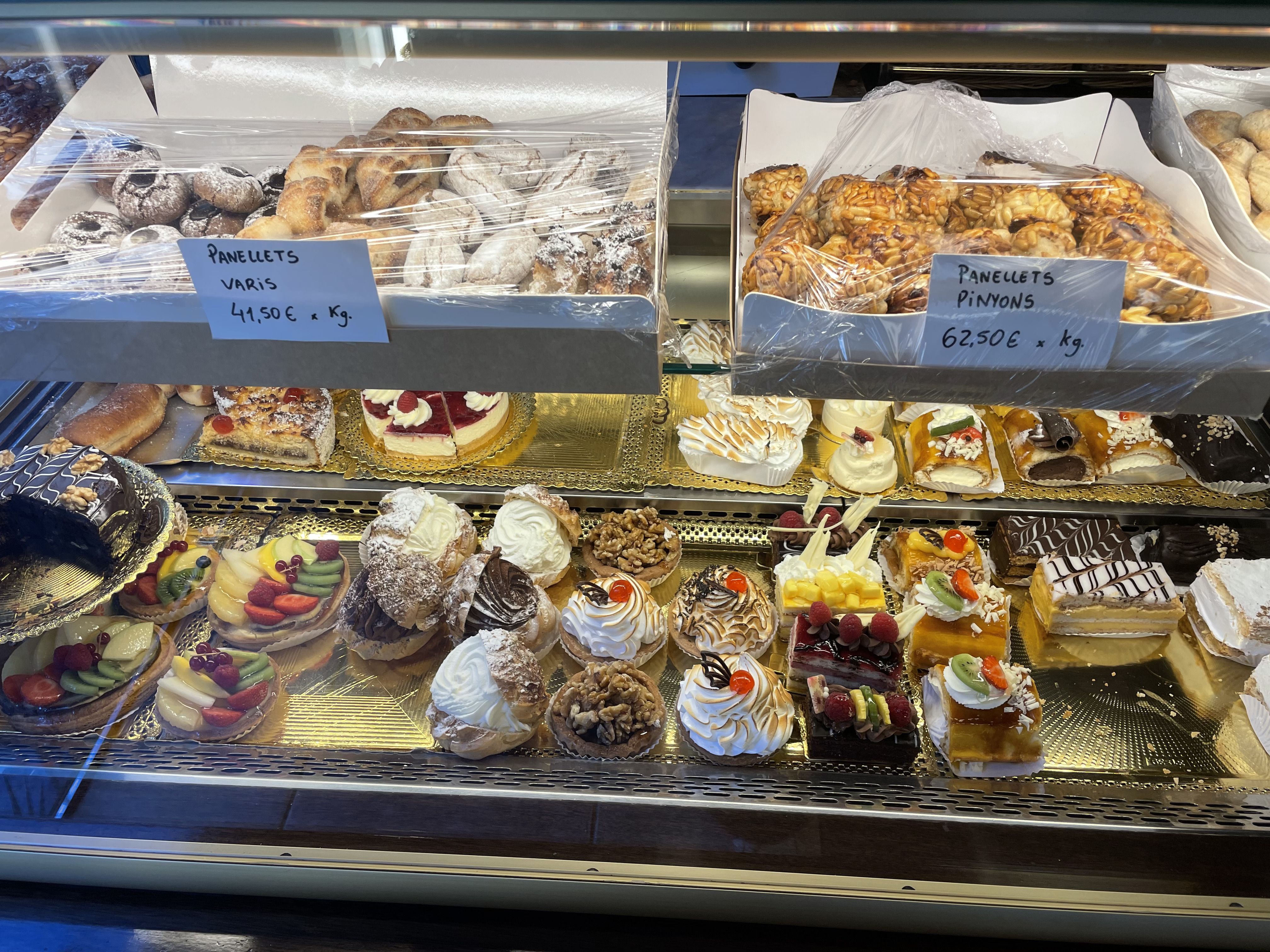 Les pastisseries busquen equilibrar costos i tradició.