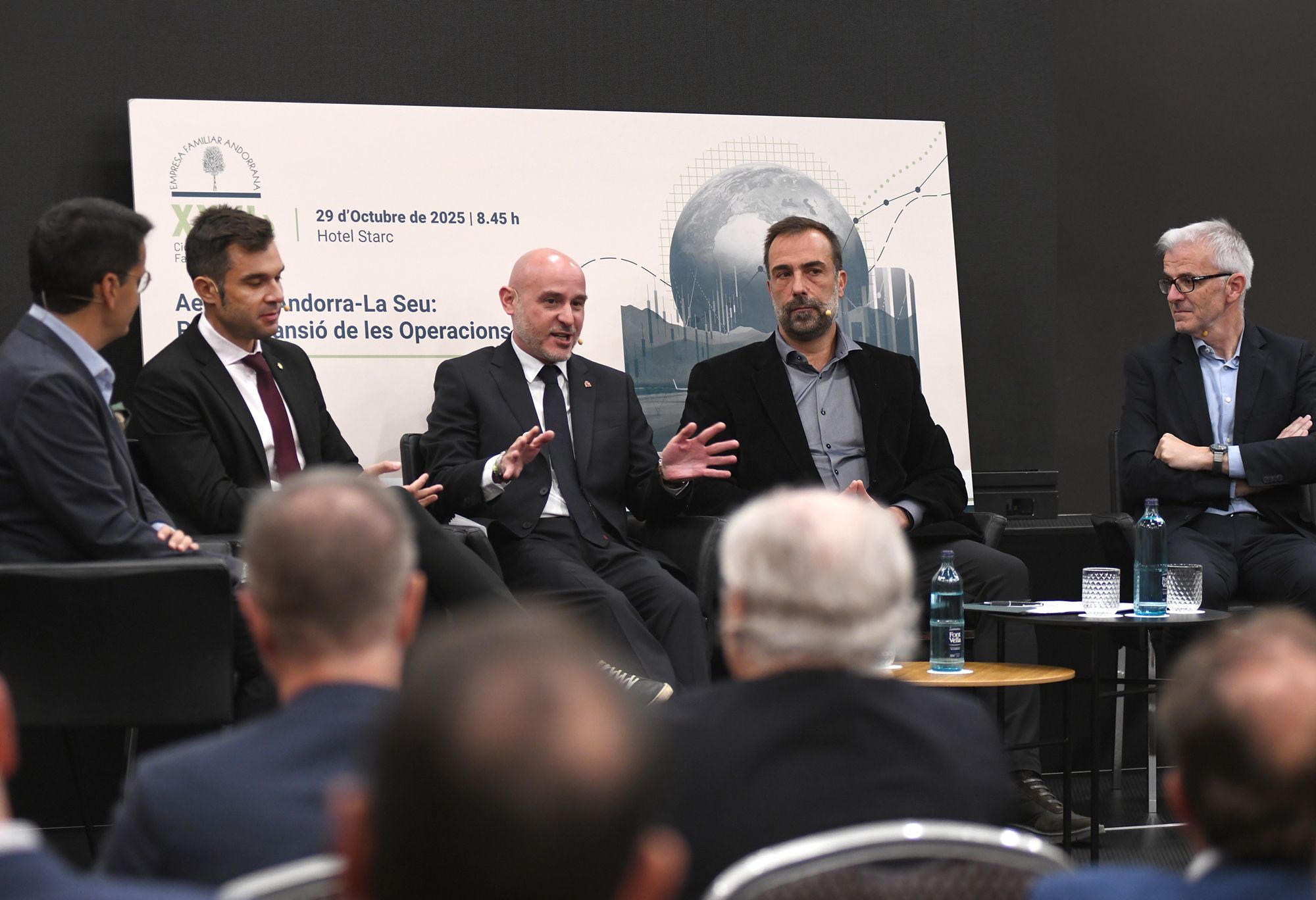 Un instant de la taula rodona organitzada per l'EFA.